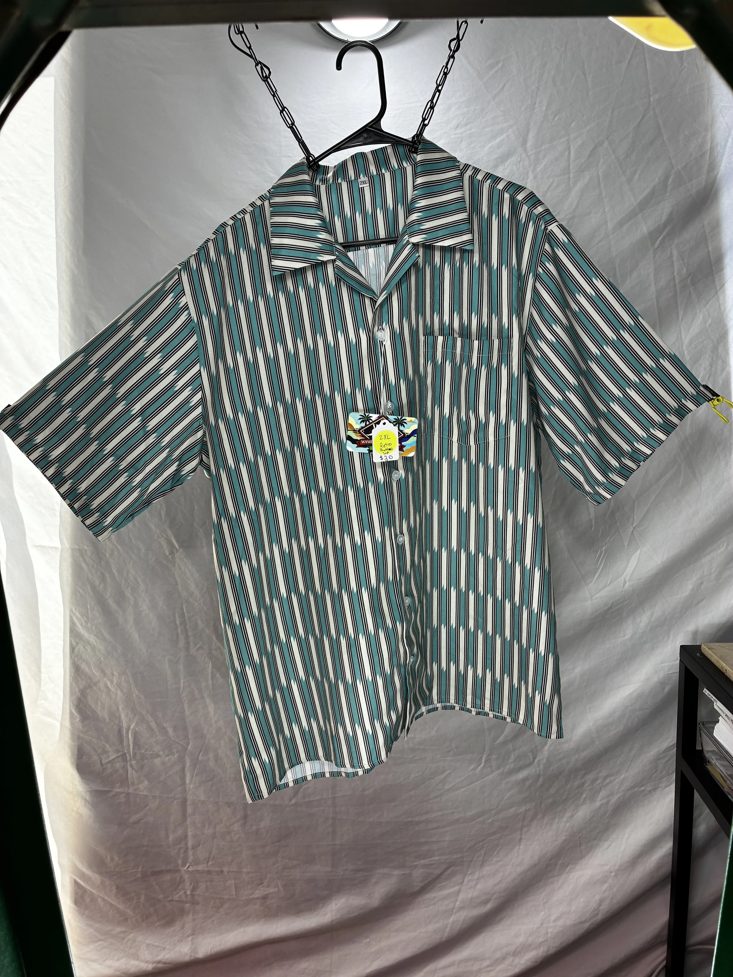 2XL Geometric Button-Up Shirt