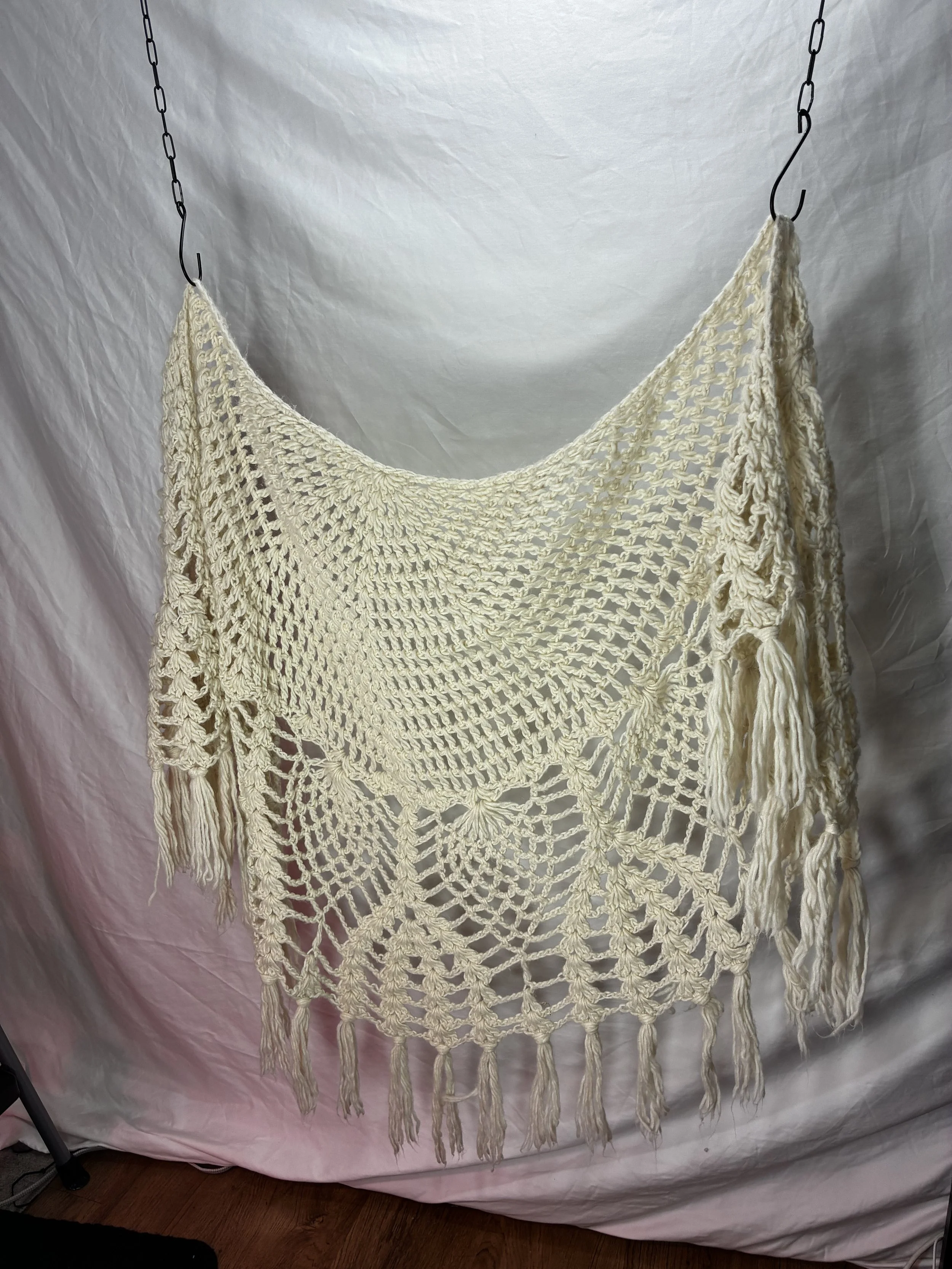 Cozy Elegance Rounded Knitted Scarf/Thrower