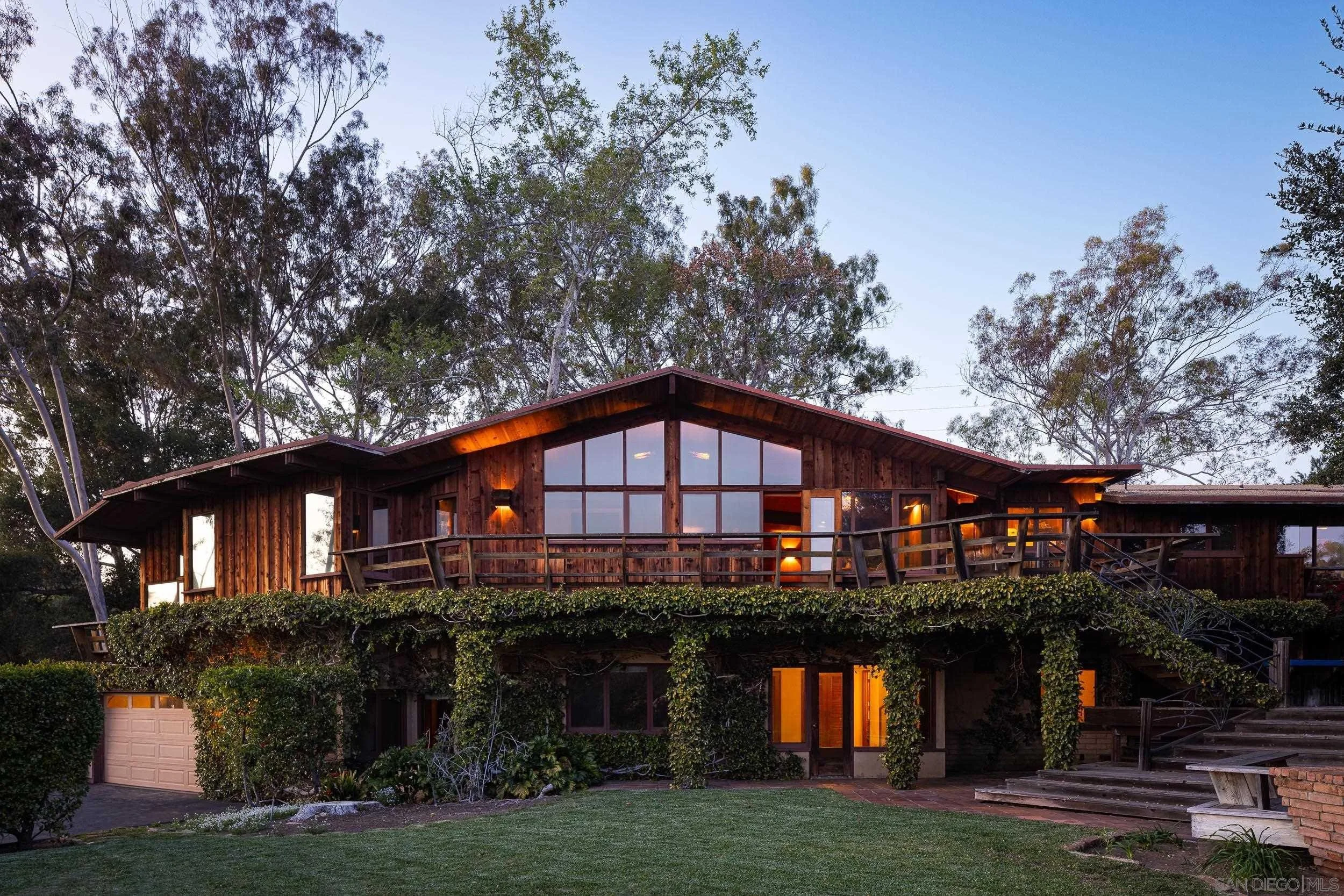 250022412-1.jpg