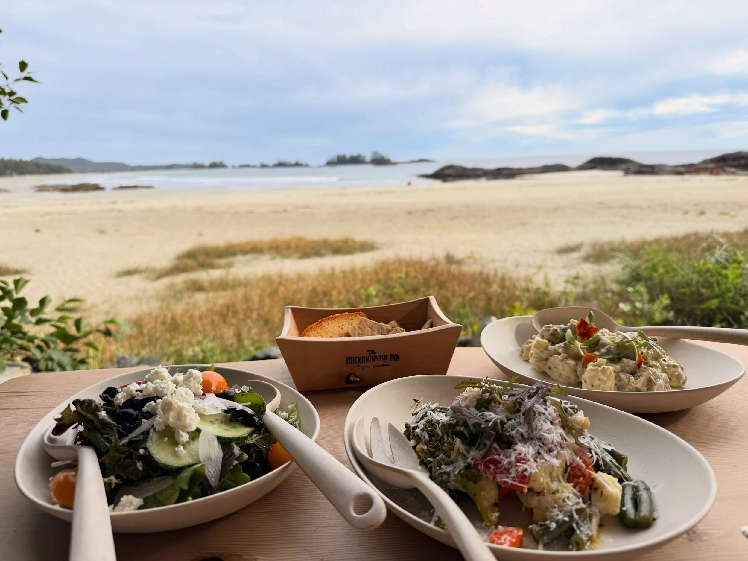 Traveling with celiac disease isn't always easy. In fact, it can be downright exhausting trying to navigate menus, cross-contamination, and safety while away from home. 🌊✨
But my time at the @wickinnbc in Tofino was an absolute dream! They made my e