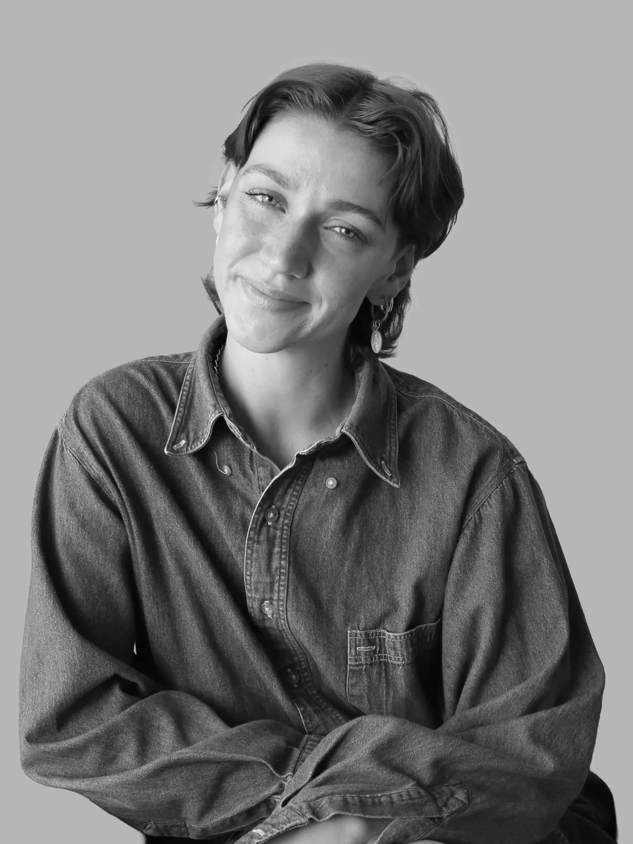Smiling headshot of Julia Porter, Therapist at For Real Therapy in Chicago, IL