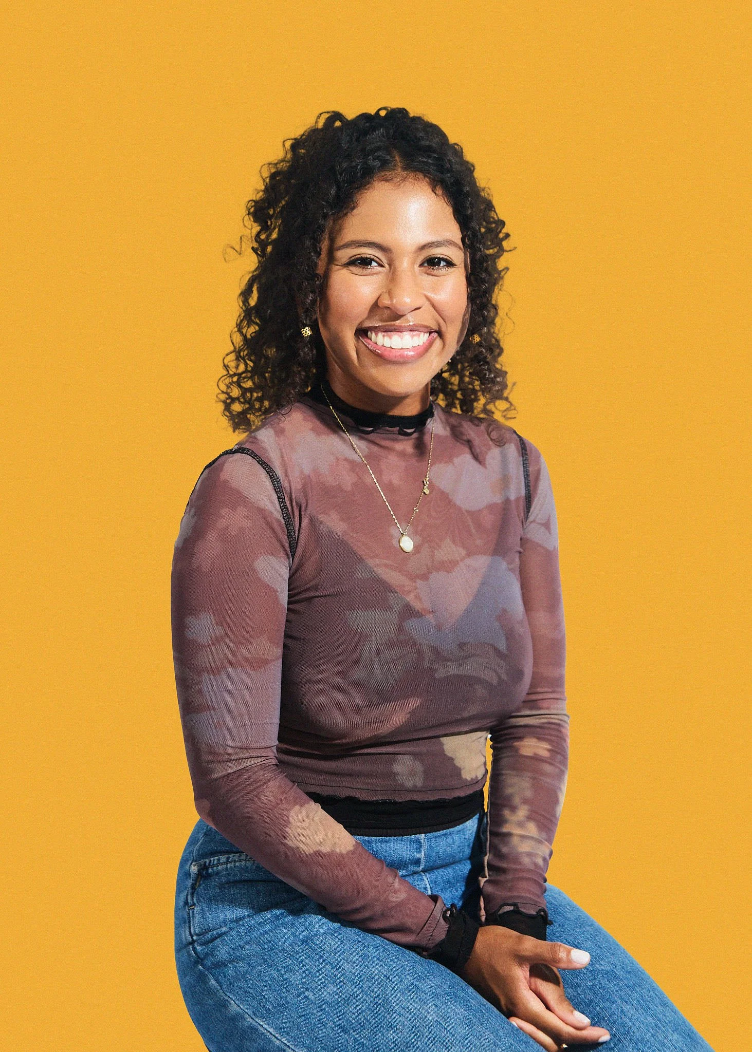 Headshot of Alexa Soto, Therapist at For Real Therapy in Chicago