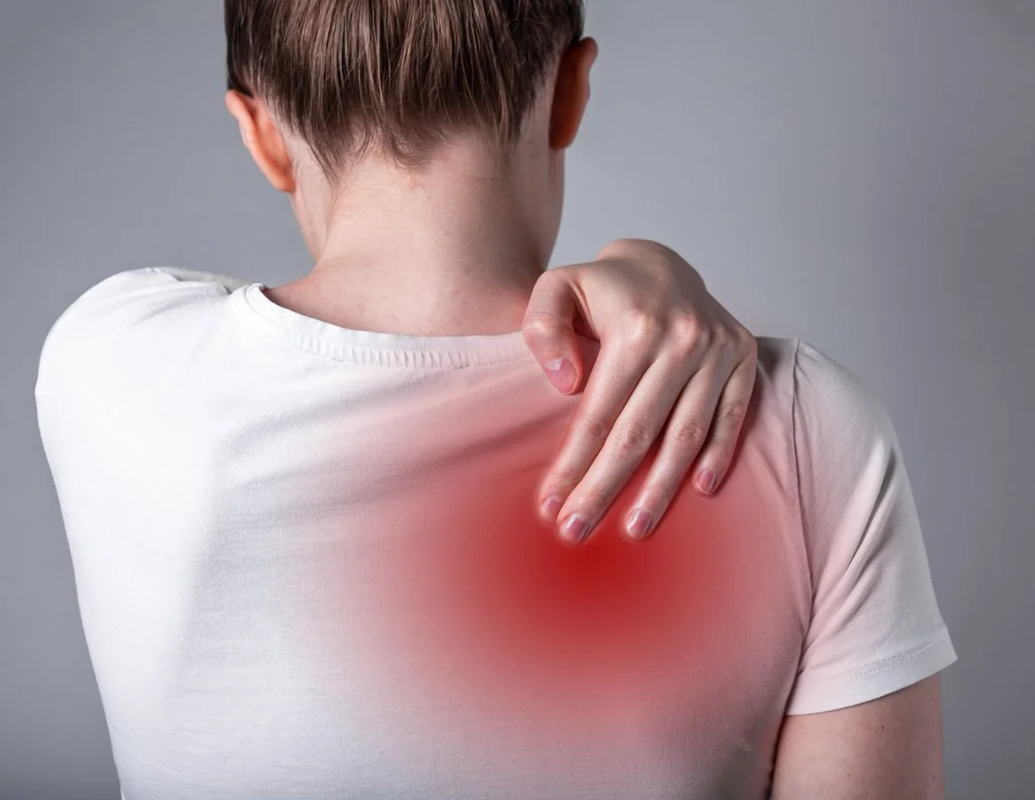 Pain Between the Shoulder Blades: What’s Going On?