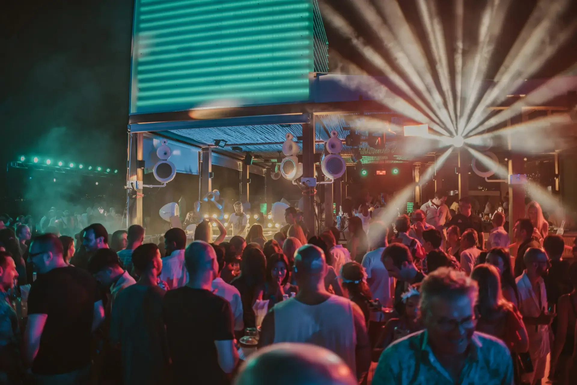 Catch Beach Club (Phuket)