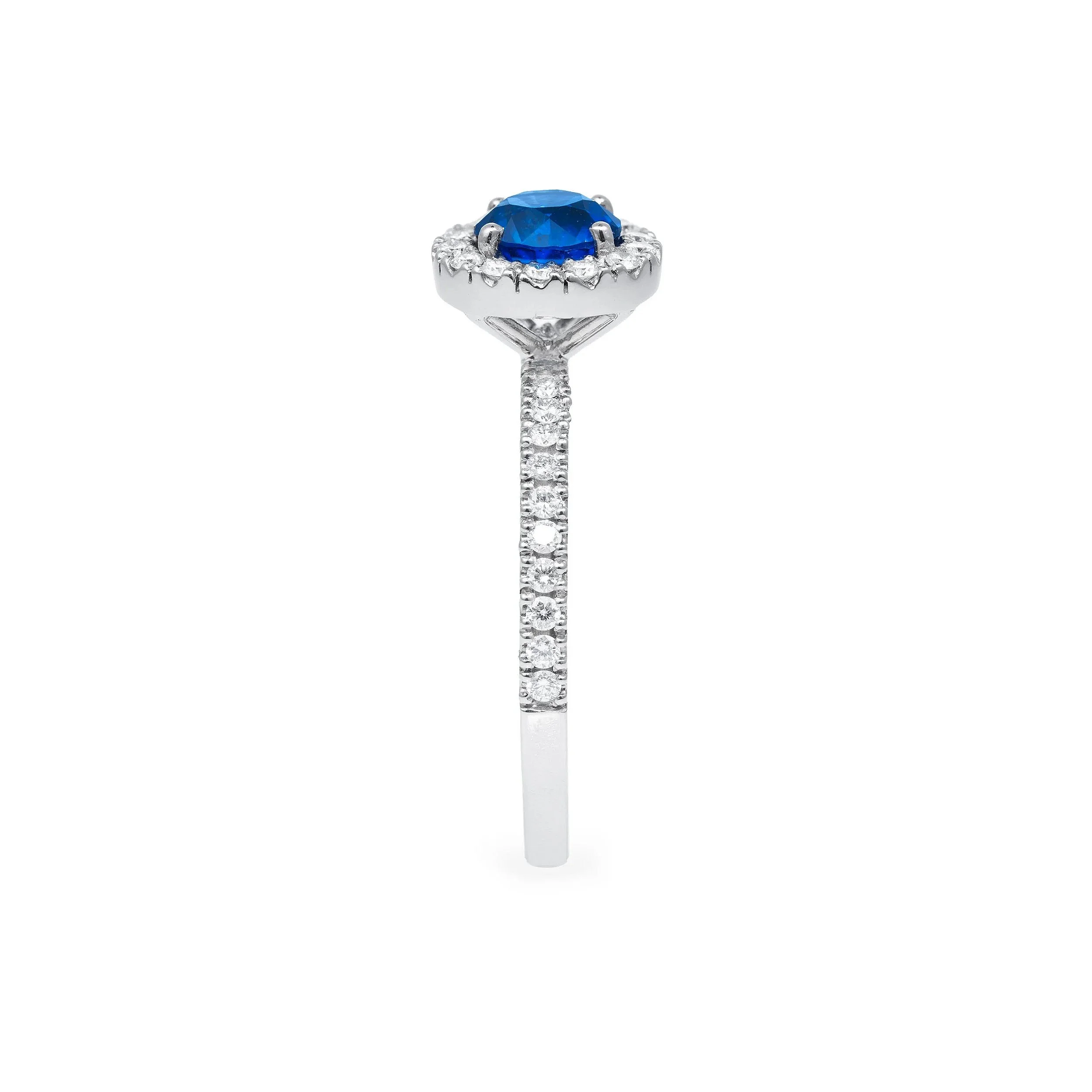 Blue_Sapphire_Engagement_ring_1.0crt+_view4.jpg
