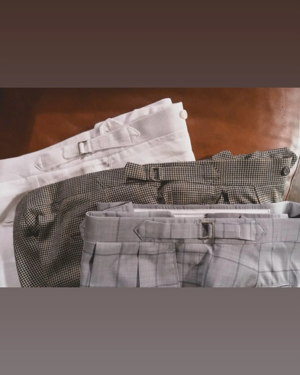 Experience the Beau buckled waist band at Lee Everleigh Collection.

#menscustommadeslacks
#menscustommadesuits
#dressforsuccess
#leeeverleighcollection