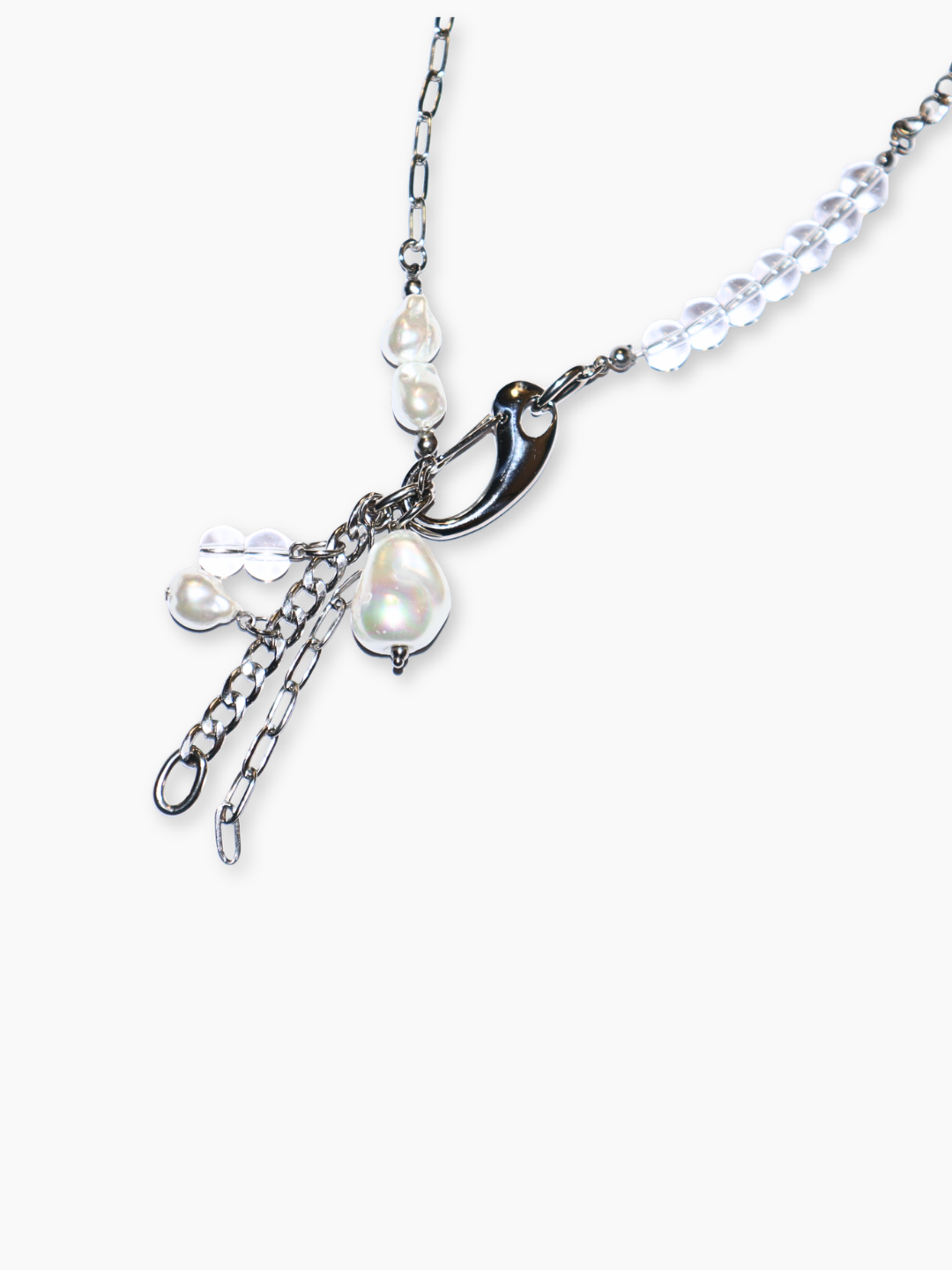 vela necklace 2.png