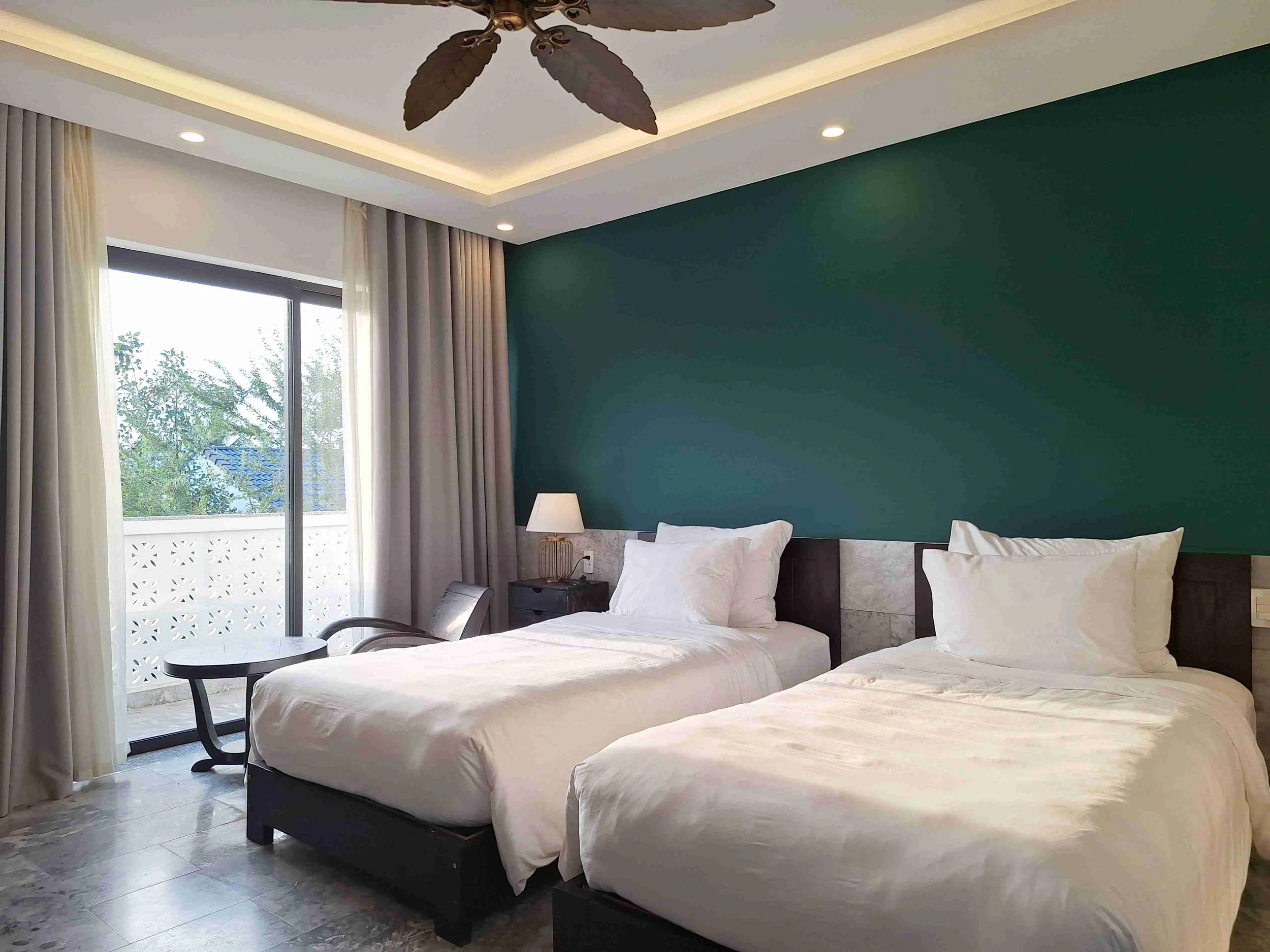 Twin with balcony (2).jpg