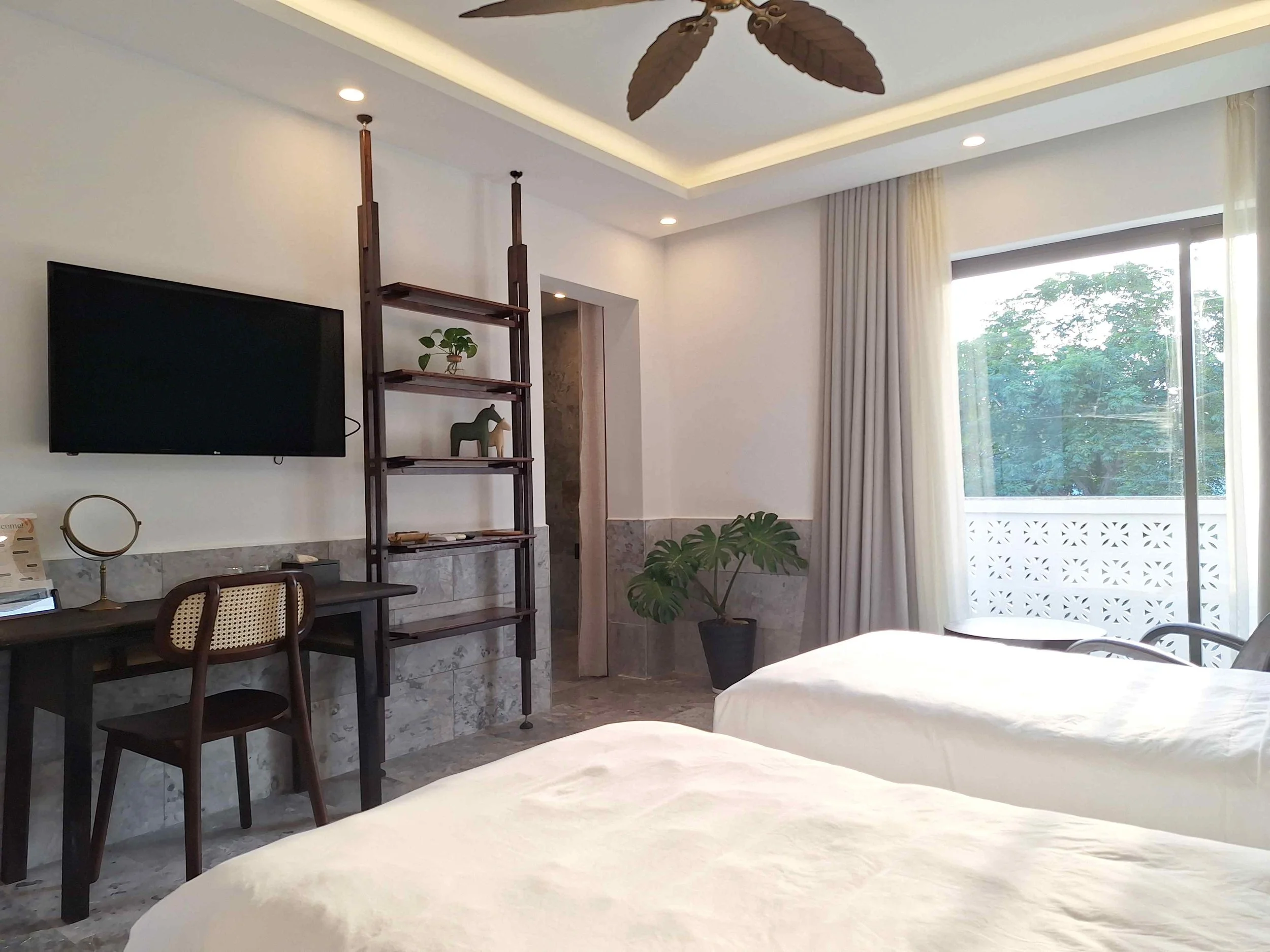 Twin with balcony (1).jpg