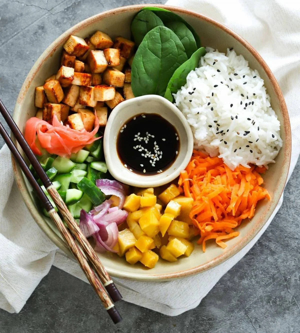 Tufo-Poke-Bowl-@healthyeating_jo-1200x1333.jpg