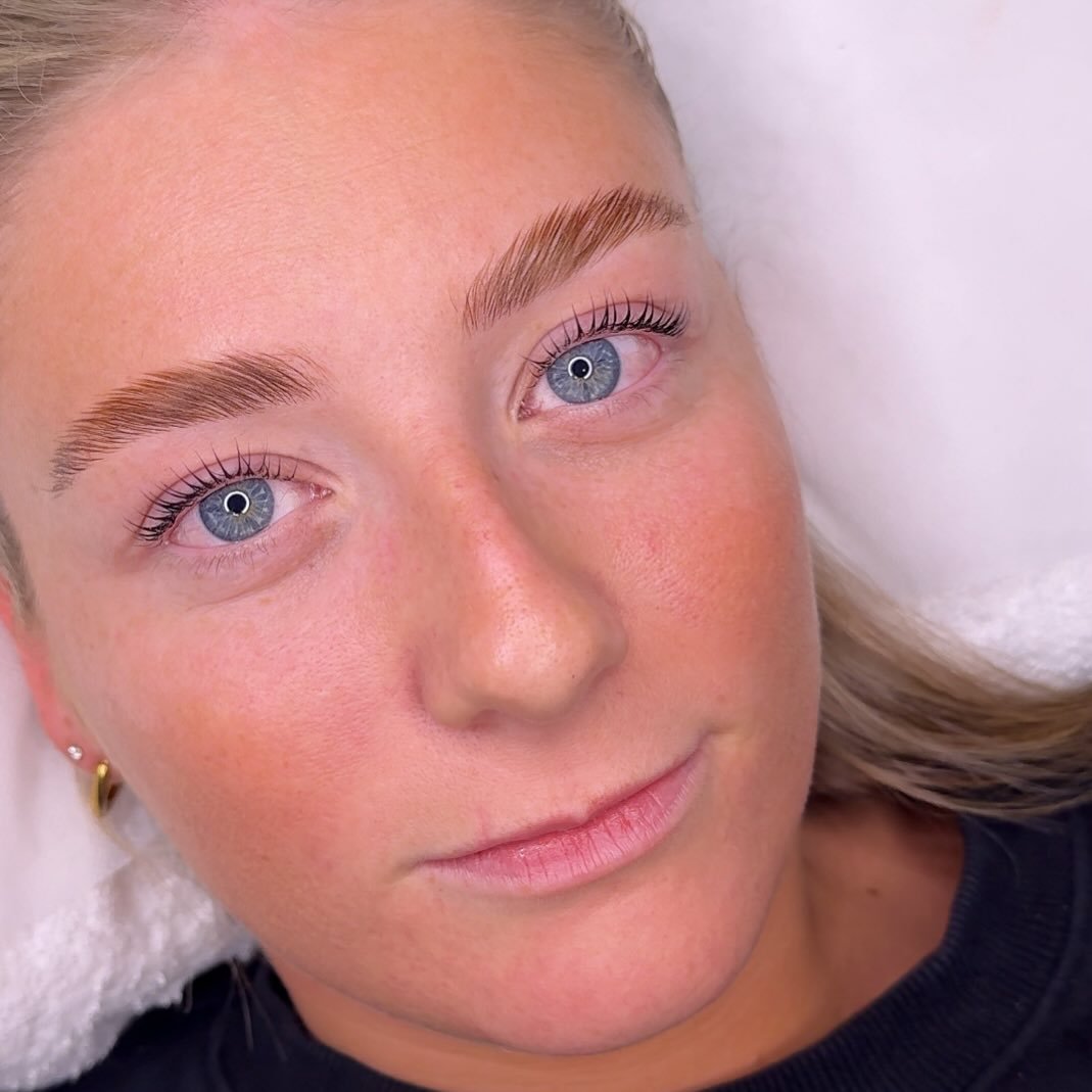 Lash filler 🖤

Lift lasts 6-8 weeks 
Cost - $99