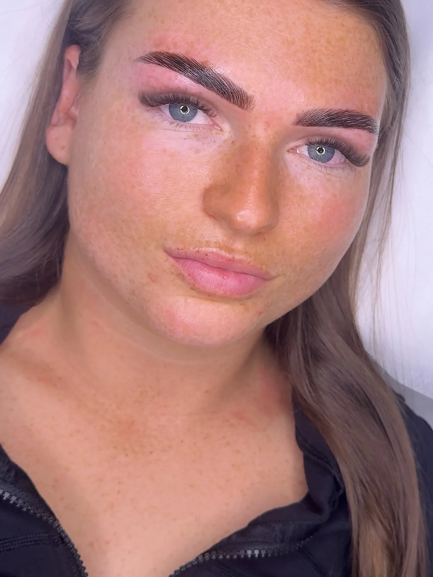 natural volume in brown + brow lami, sculpt and dye 🎀