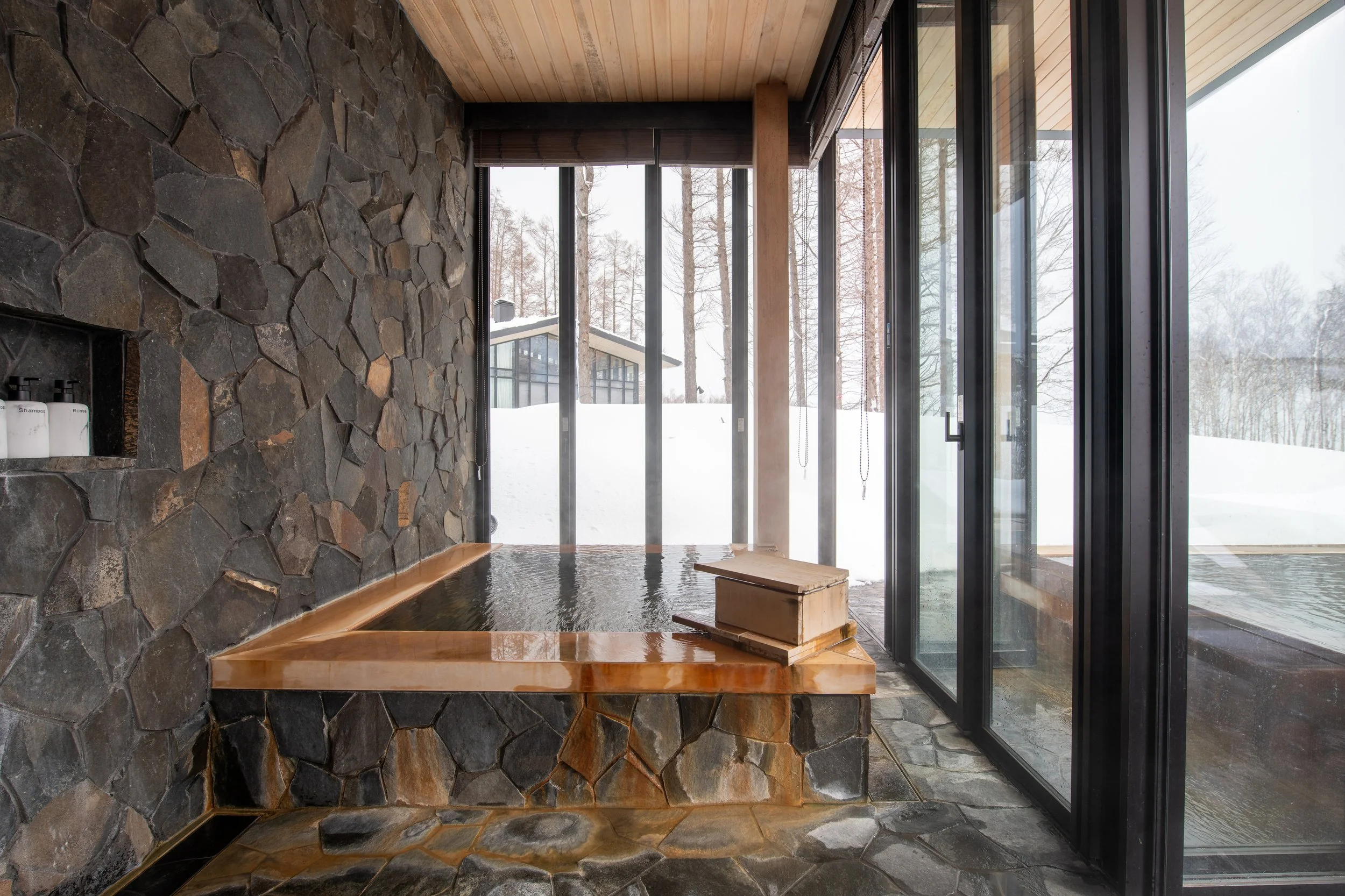 Indoor Onsen - Kazahana at Hanaridge Chalet - Niseko