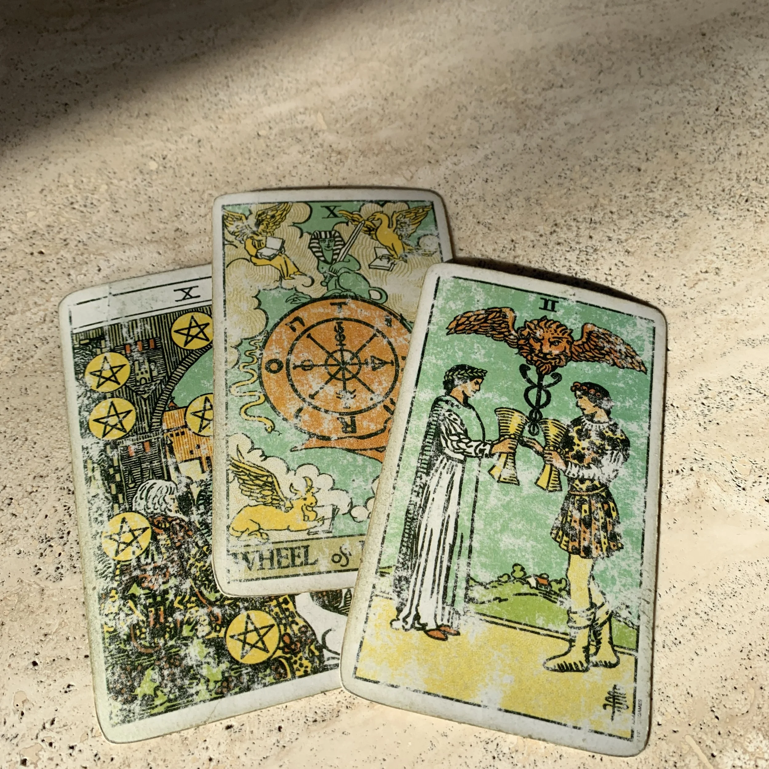 How To Be Psychic: Use Tarot Cards To Tap Into Your Intuition