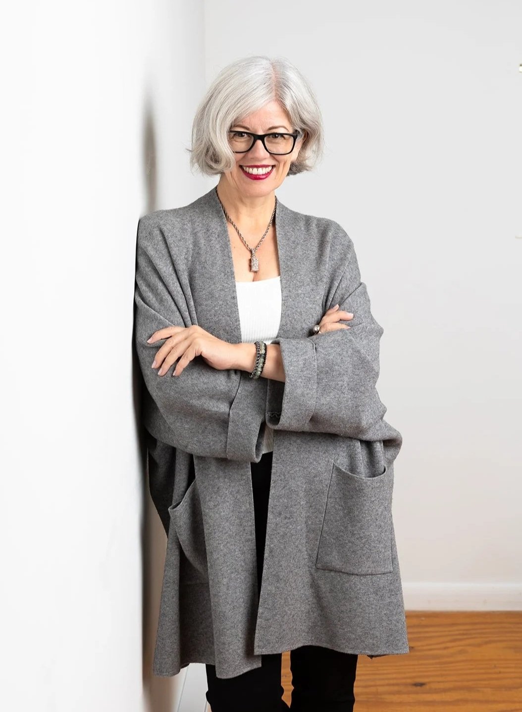 Lori Dyan, two-time HarperCollins bestselling author and tarot reader