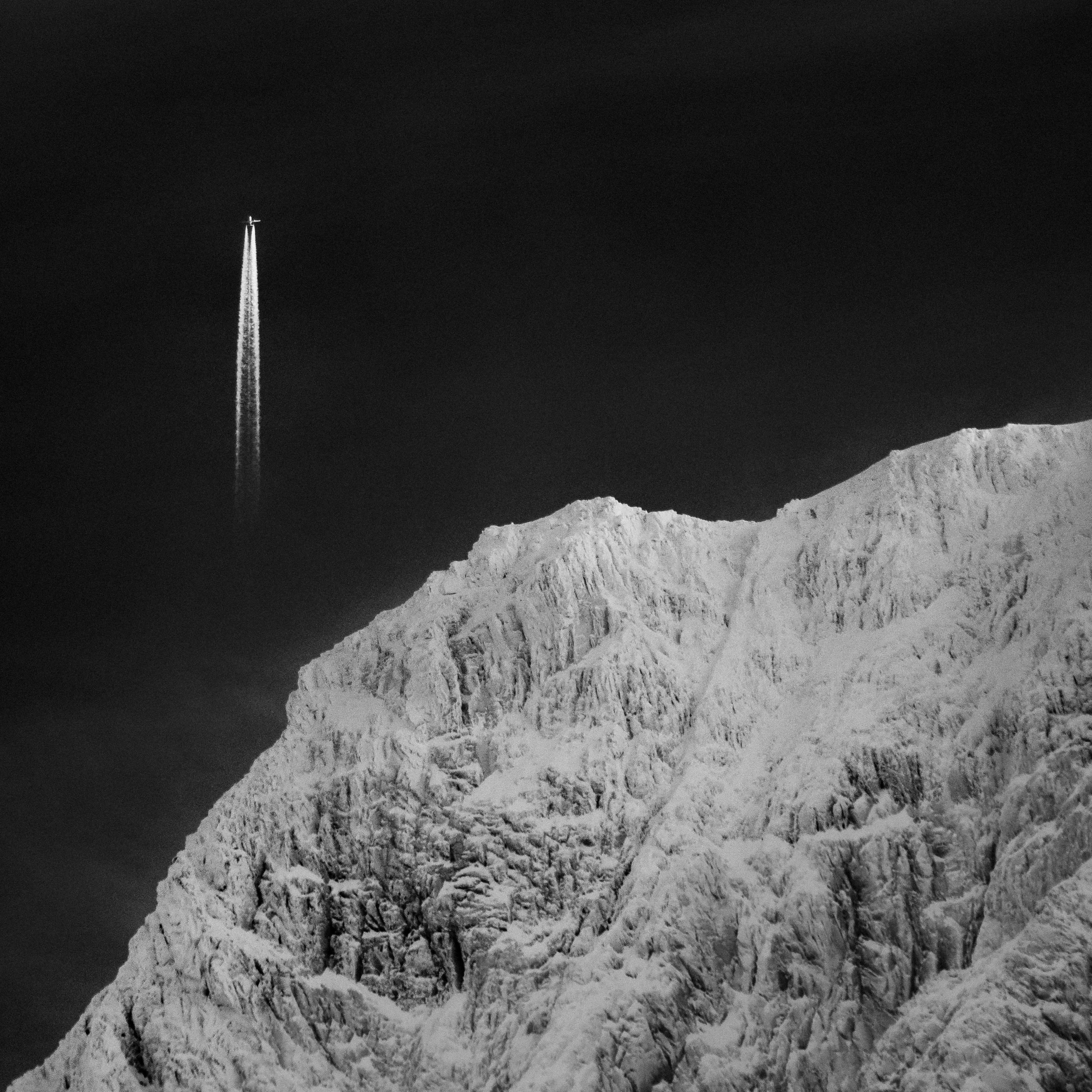 B&W Chris Logue-35.jpg