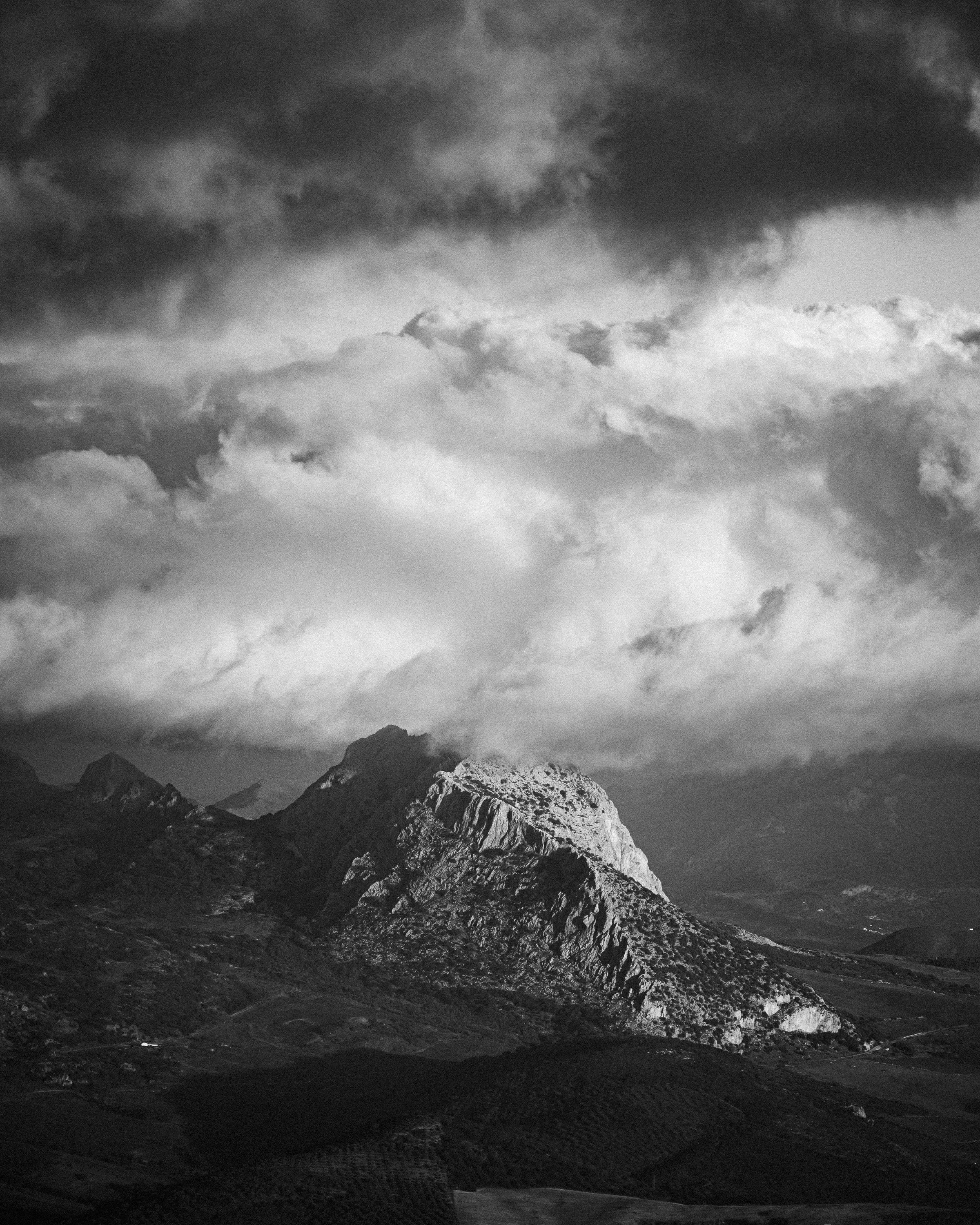 B&W Chris Logue-2.jpg