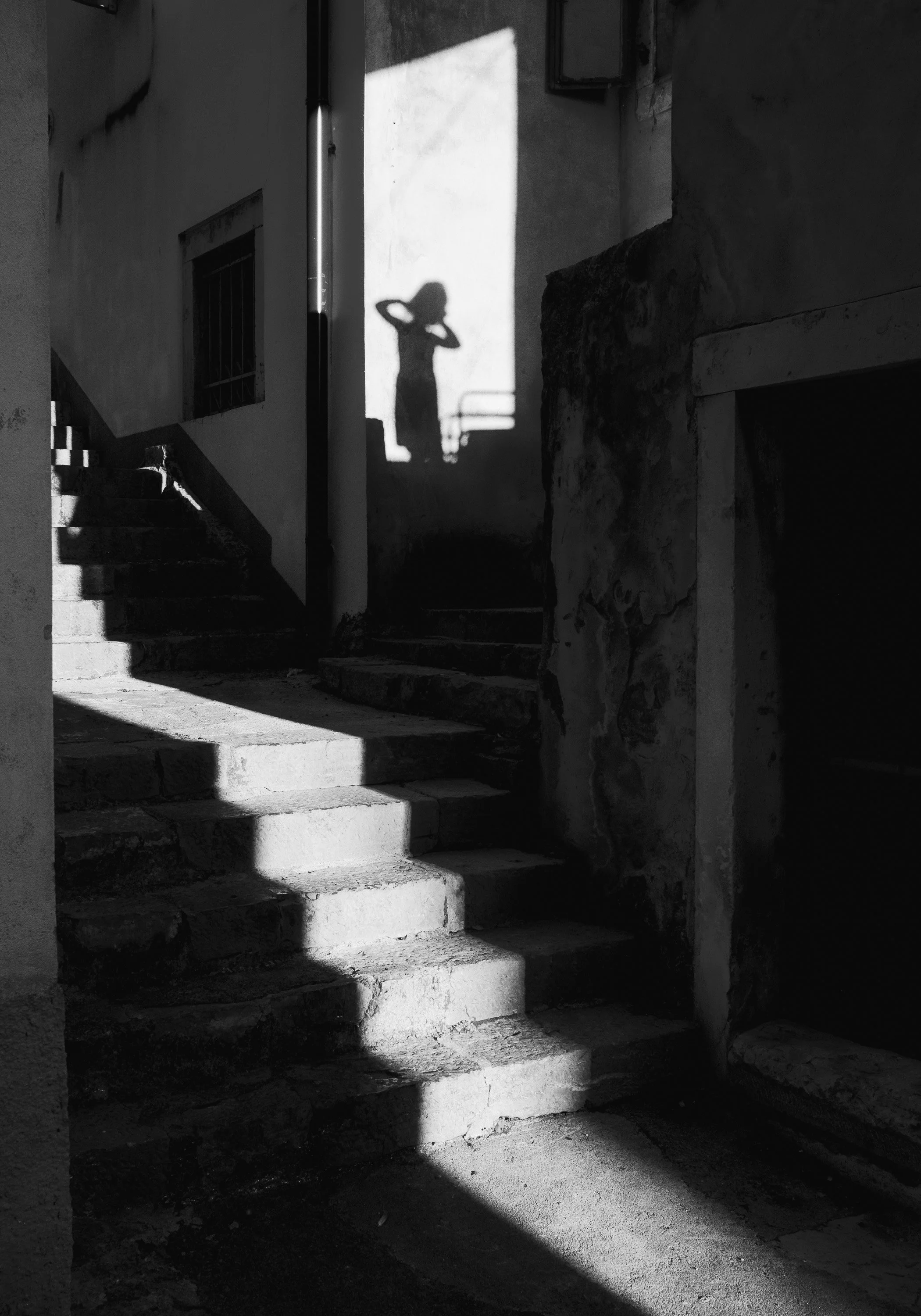 B&W Chris Logue-16.jpg