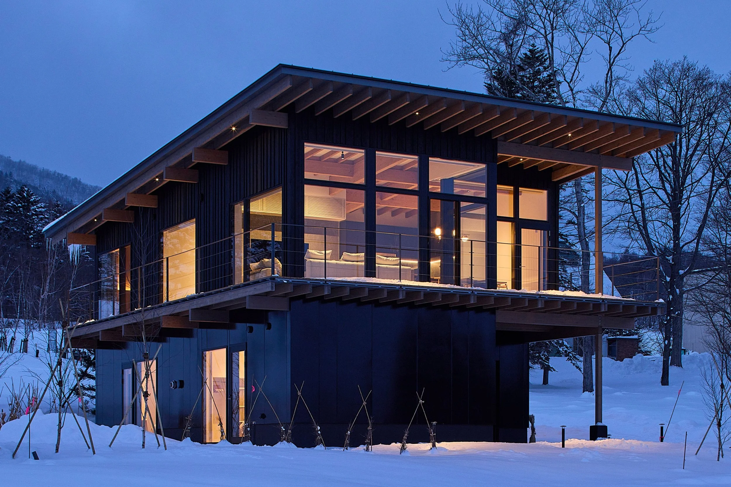 Exterior at Night in the snow - Shiyuki Chalet - Furano