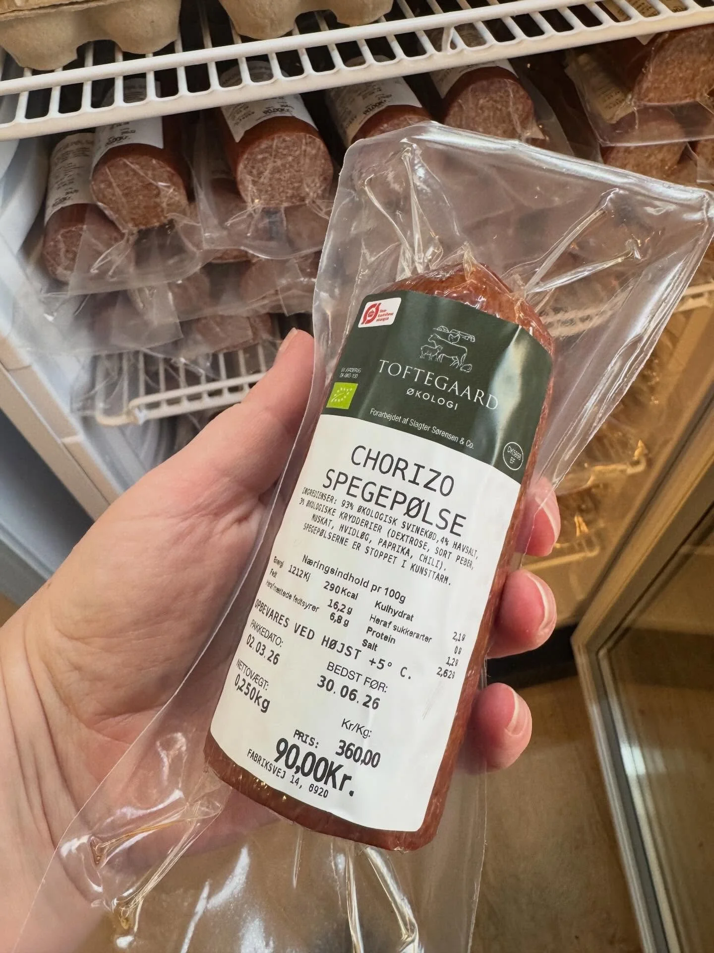 Weekendnyhed i g&aring;rdbutikken!

&Oslash;kologiske spegep&oslash;lser af eget grisek&oslash;d. Grisene er opdr&aelig;ttet hos os, og p&oslash;lserne er lavet med fokus p&aring; god smag og ordentlige r&aring;varer.

Der er tre varianter at v&aelig