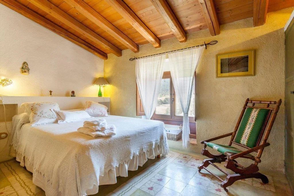 PHOTO-2025-10-24-23-24-14 2.jpg