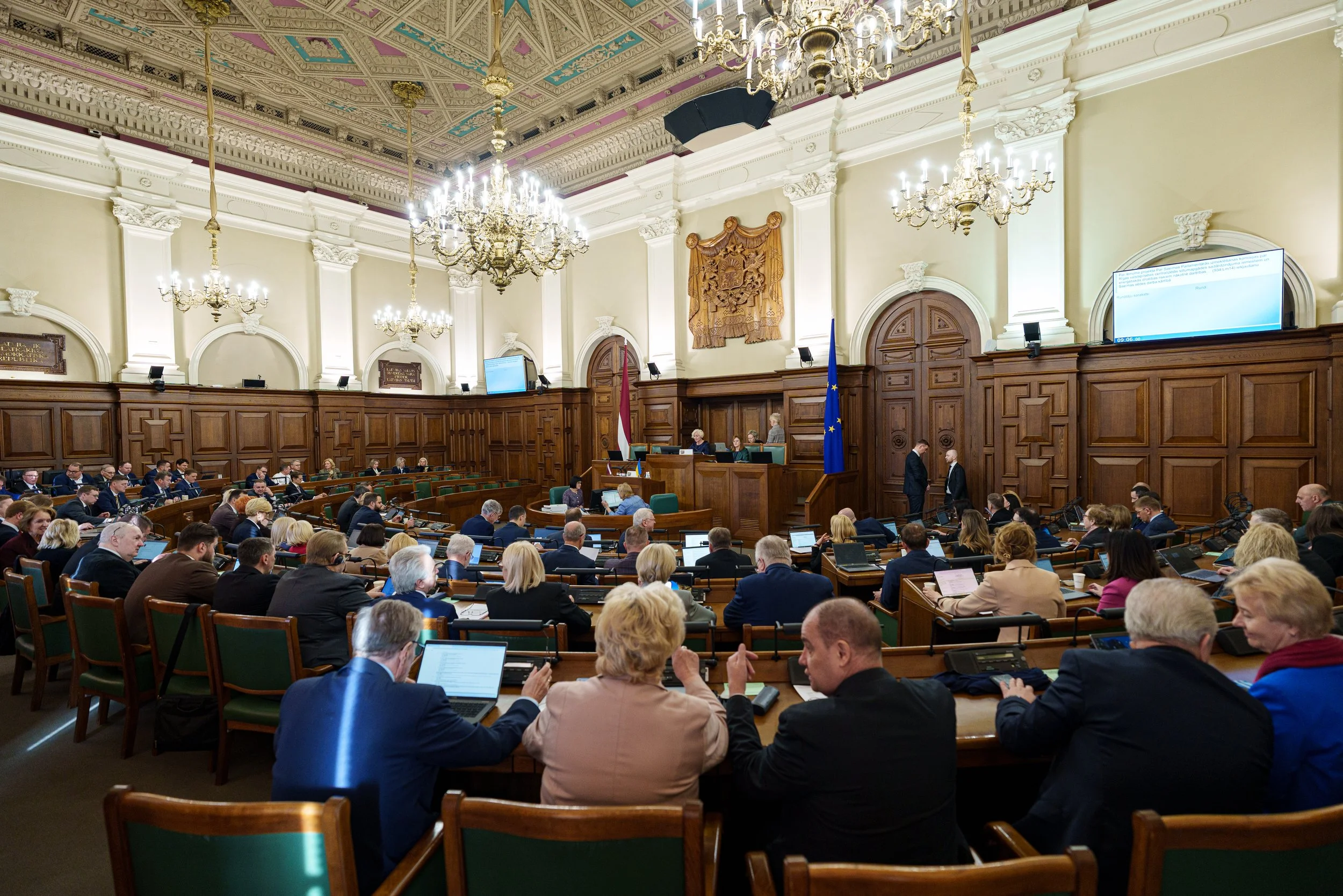 Izskatīsim iespēju aicināt Valsts prezidentu neizsludināt izmaiņas Interešu konflikta novēršanas likumā, kas paredz "atdzišanas perioda" saīsināšanu