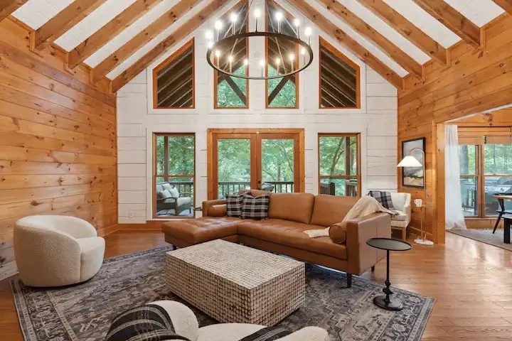 full living room shot.jpg
