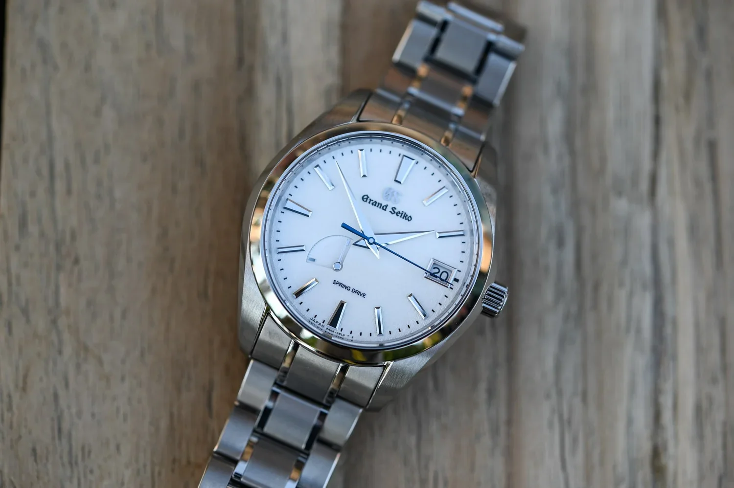 Grand-Seiko-Spring-Drive-Snowflake-titanium-SBGA211-Review-13.webp