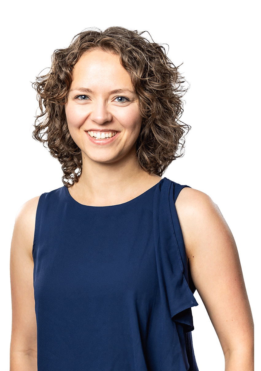 Jasmin Rischke, Ansprechpartner für die Kunden  lächelt in die Kamera.