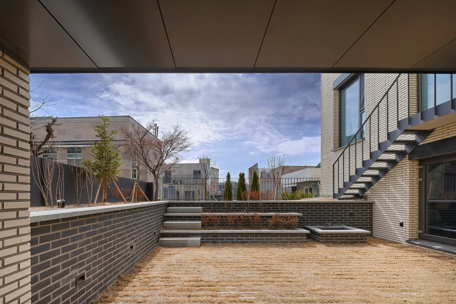 3S yeonhuidong house-05(web)_하늘톤조정.jpg