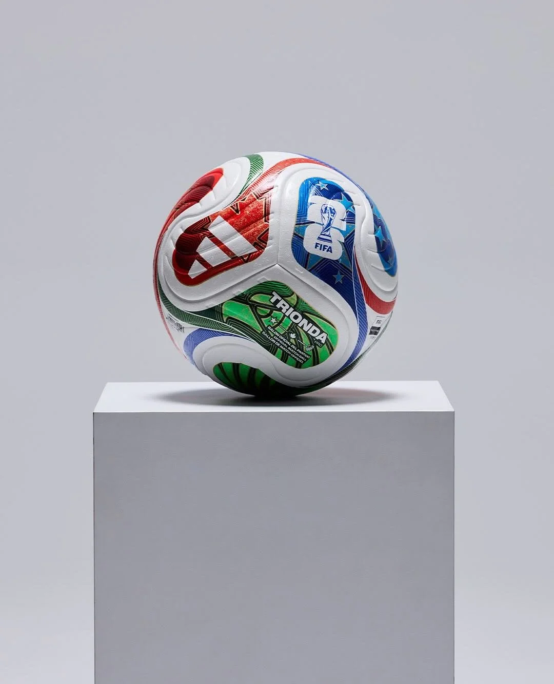 It’s here! ๐ The official FIFA World Cup 26 match ball has landed at @dickssportinggoods!
#shopyourcommunity #shopeatplay #kenwoodsquare #dickssportinggoods #fifaworldcup