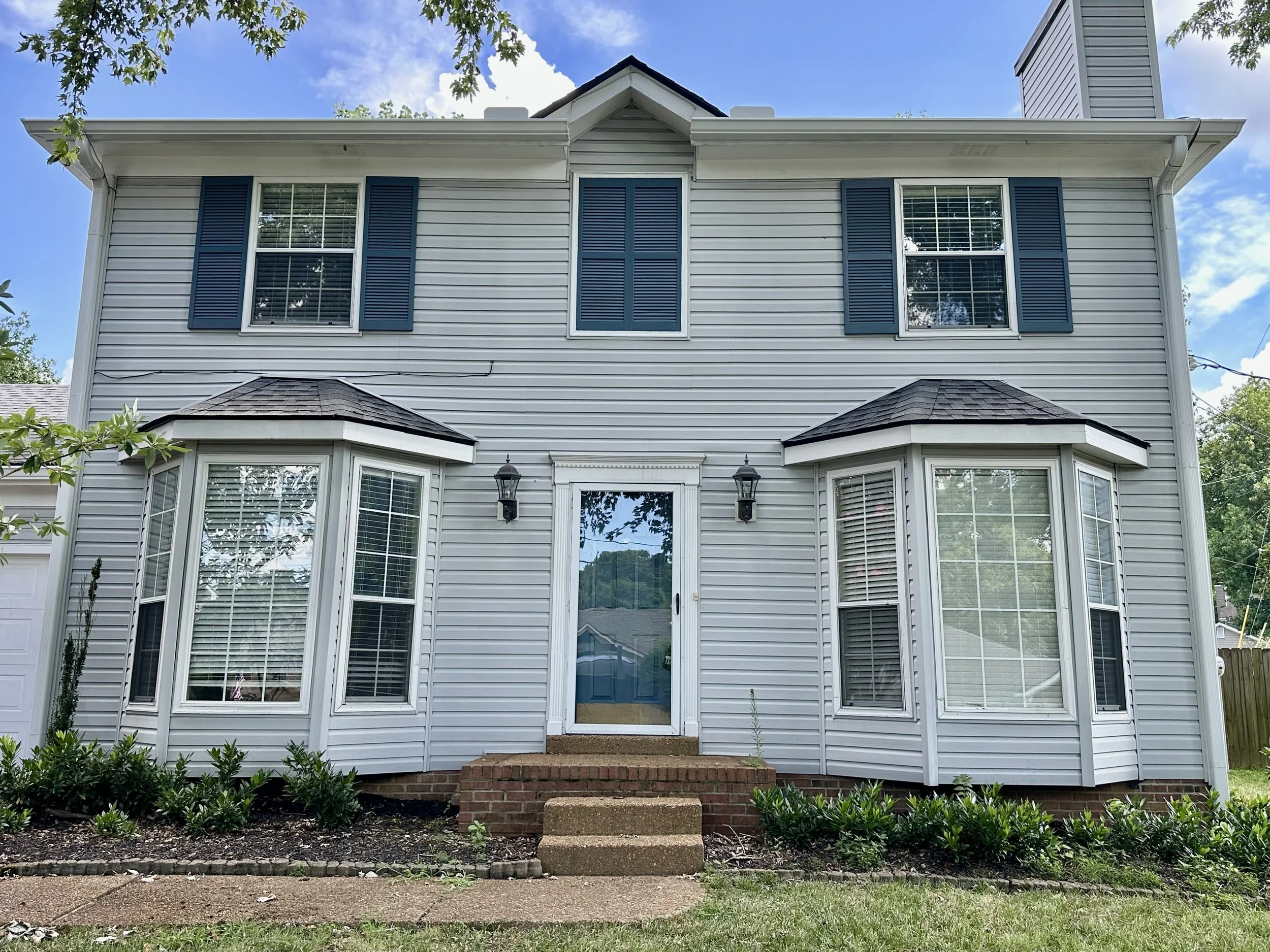 Expert Seamless Gutter Installation: Protect Your Home Today!