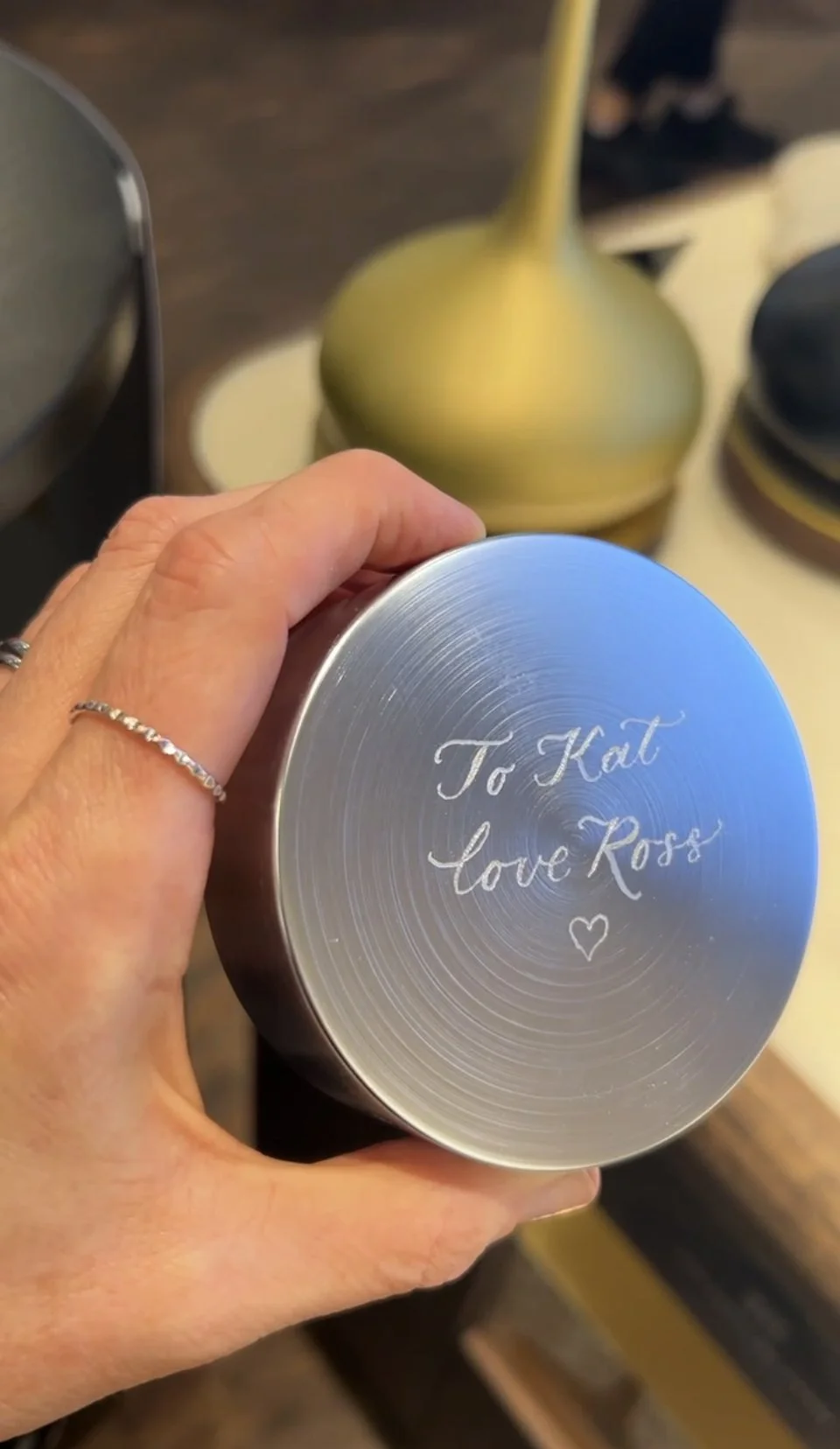 personalised message engraved on a lid at a Rituals christmas brand activation