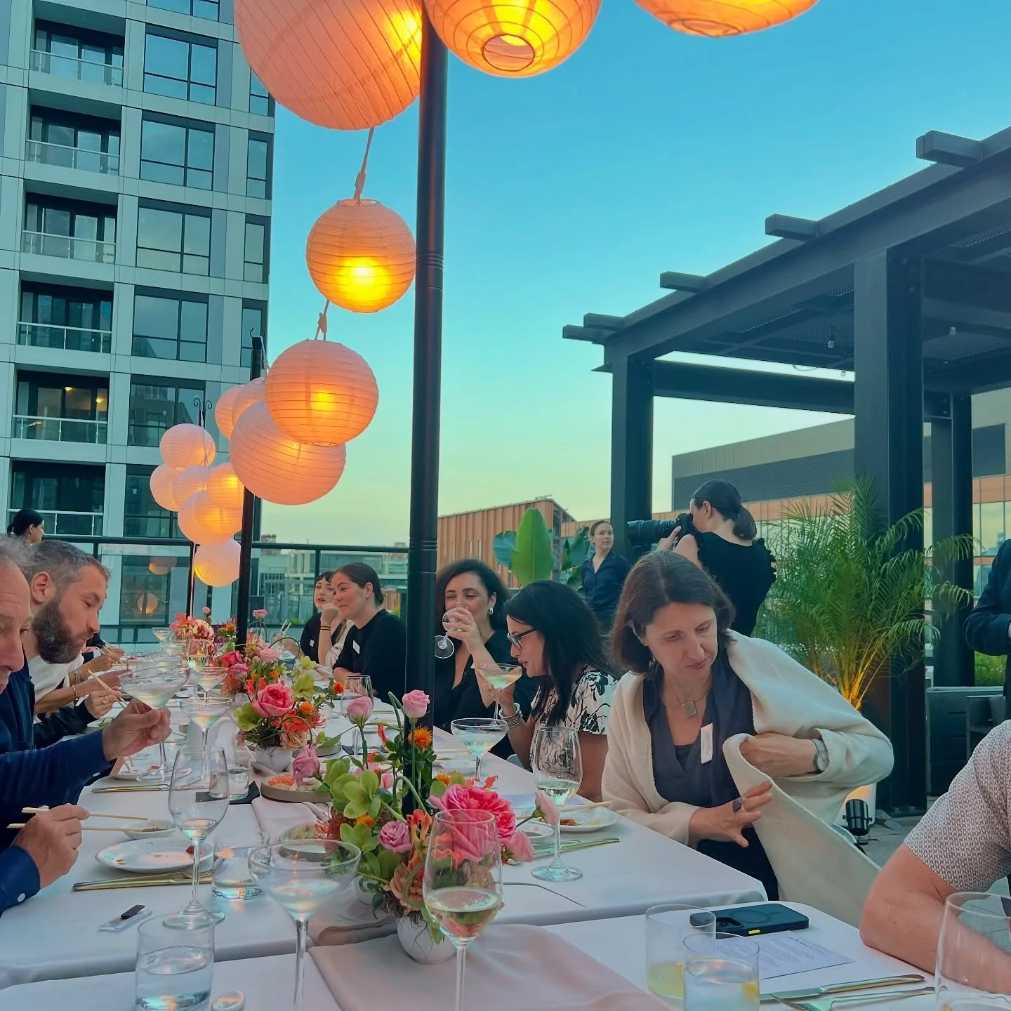 Big shoutout to @lutronbydesign for lighting up the night (and my Instagram feed)! And @noburestaurants , you lit up my taste buds!!