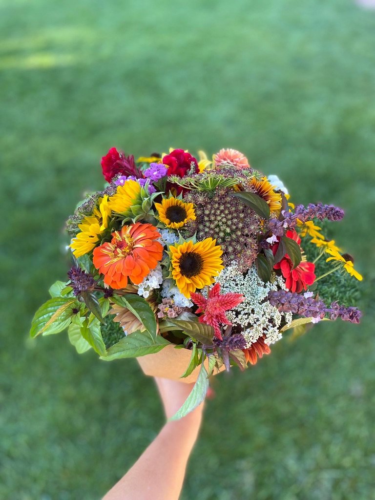 SEASONAL WRAPPED BOUQUET