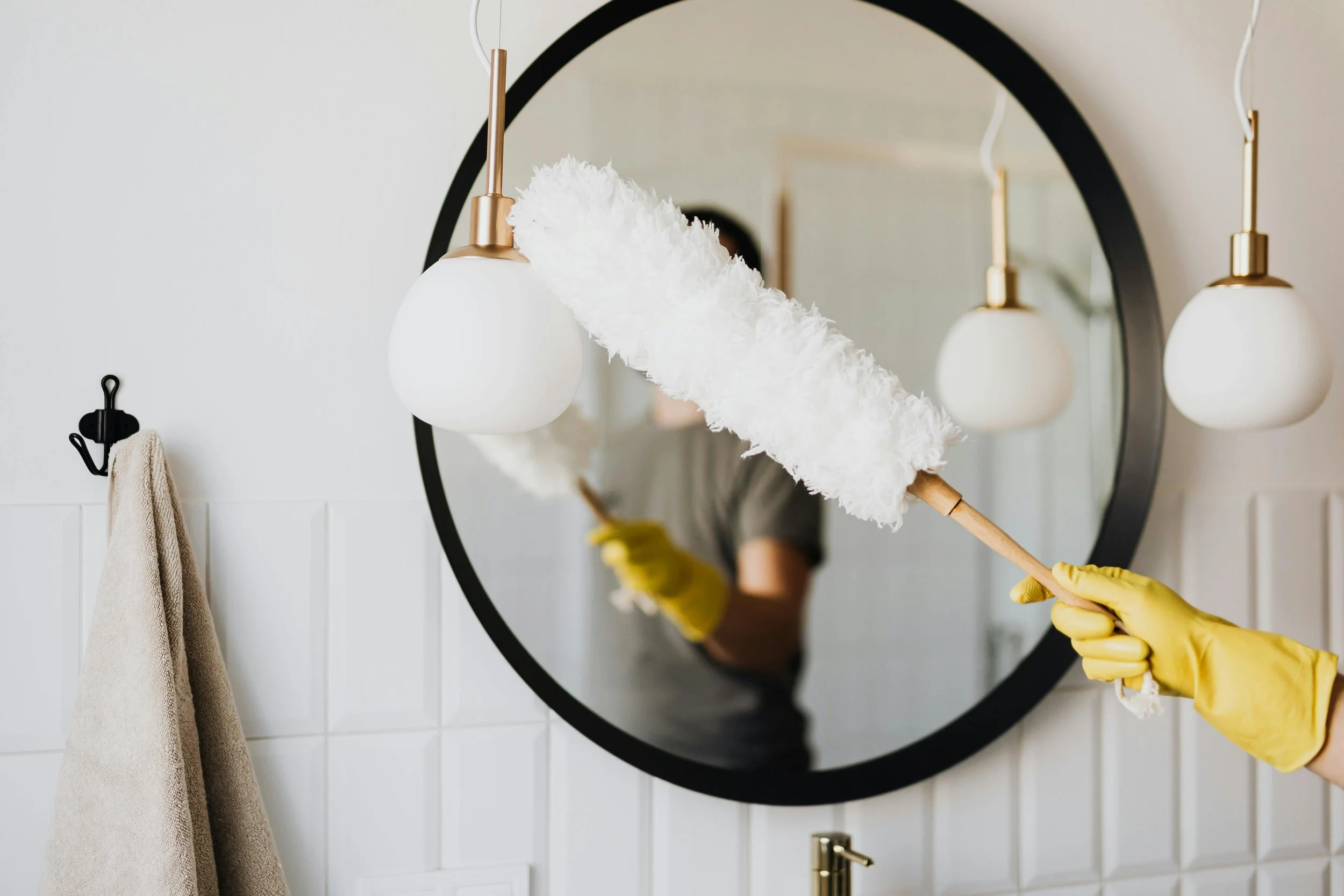 Cleaning Challenges for Busy Parents and Working Professionals