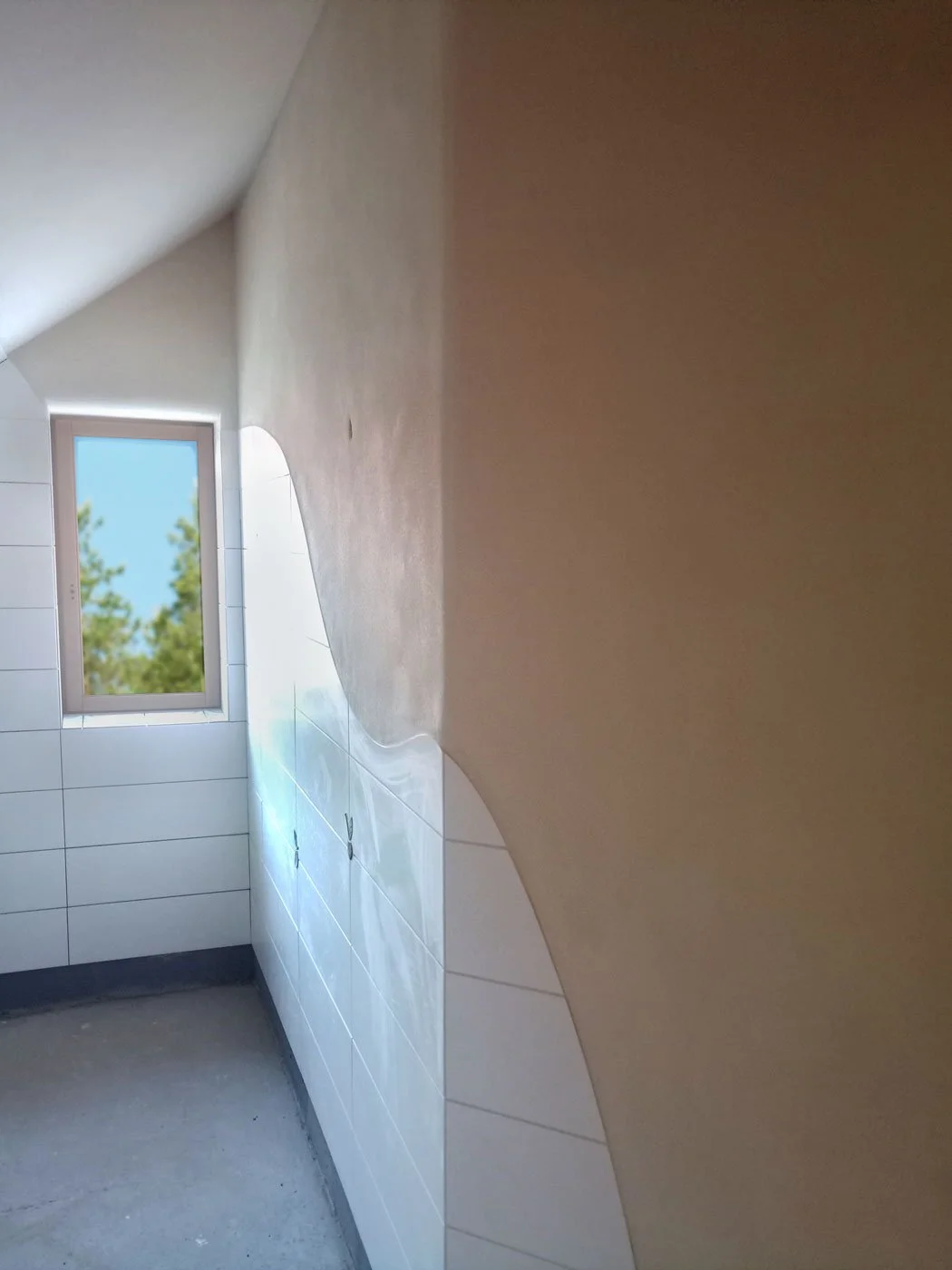 Fina glinena žbuka, pigmentirana, u kupaonici