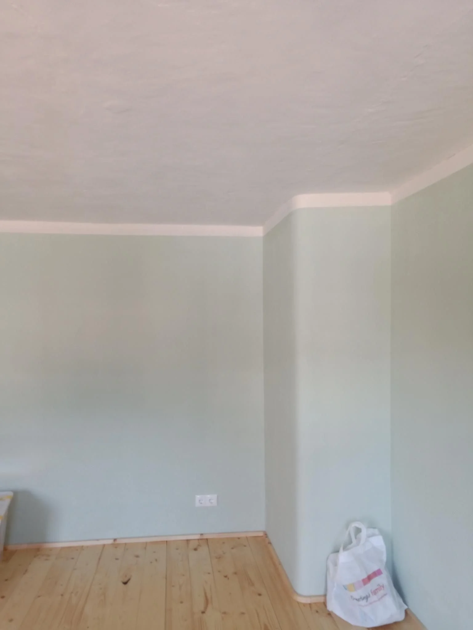 Glinena žbuka obojana zelenom glinenom bojom