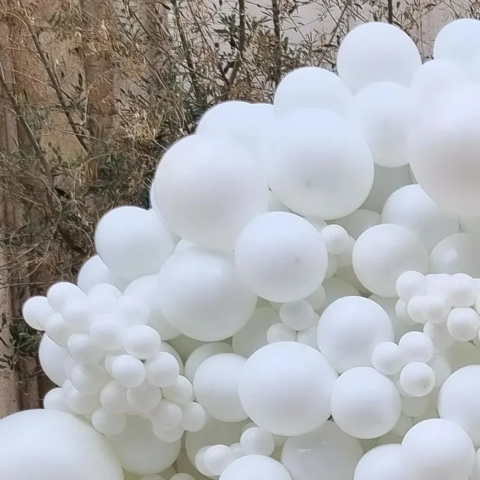 ✨️🎨✨️...#decor #balloon #ballondecor #ballongarland #toulon&nbsp; #southoffrance #nicefrance #cannes #cannet #menton #balloonbyblandy&nbsp; #hyundai #mercedes #bridetobe #bmw #benz #weddinginspo #concessionnaire #southoffrance #ferrari #porsche #sou