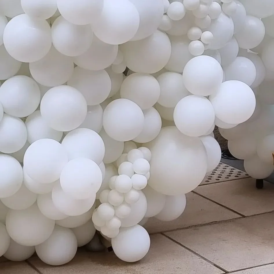 ✨️🎨✨️...#decor #balloon #ballondecor #ballongarland #toulon&nbsp; #southoffrance #nicefrance #cannes #cannet #menton #balloonbyblandy&nbsp; #hyundai #mercedes #bridetobe #bmw #benz #weddinginspo #concessionnaire #southoffrance #ferrari #porsche #sou