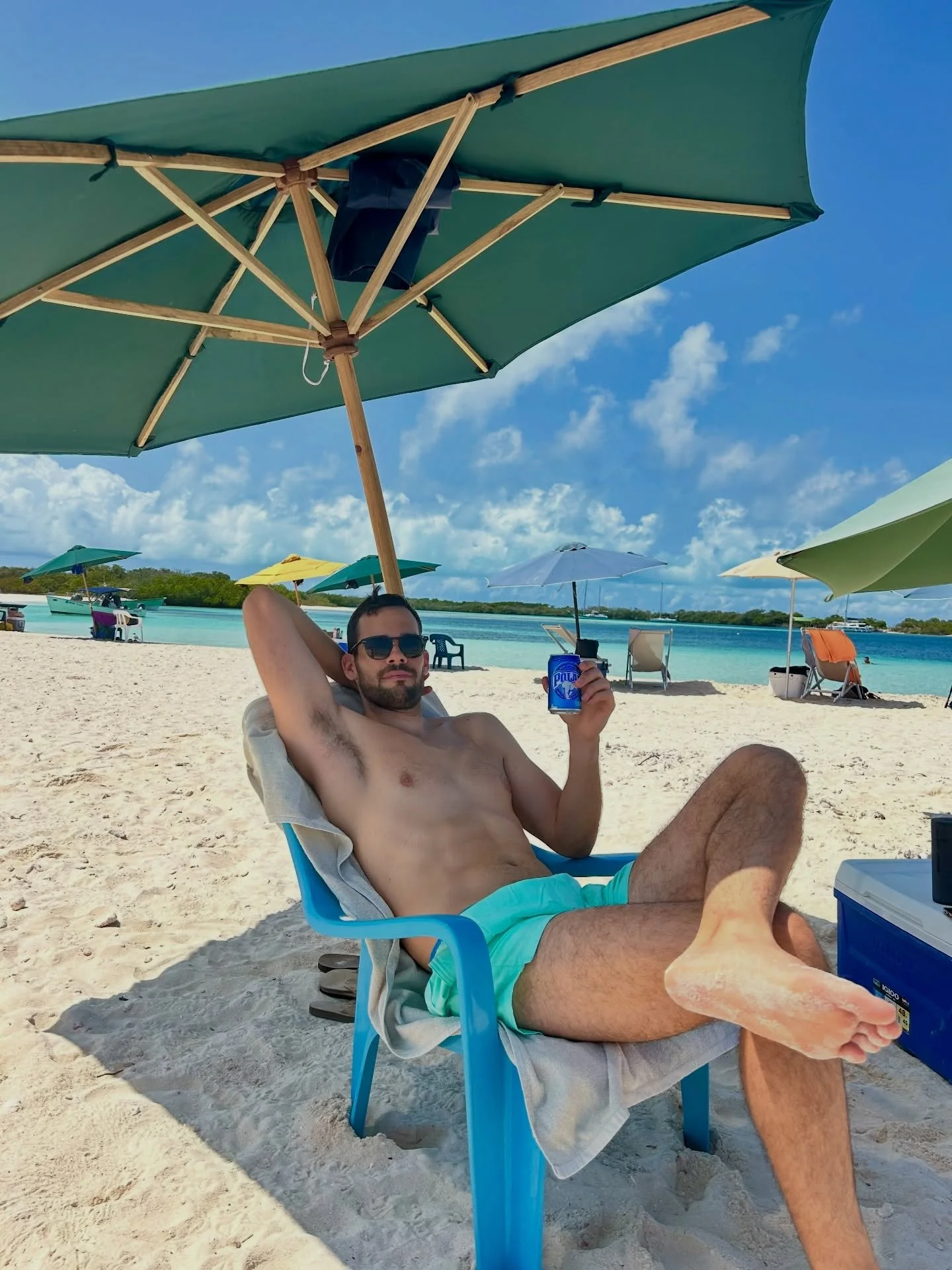 You, me, Los Roques&hellip; 💭

This is what we think of when we drink a Polar at Catira 🍺☀️👙🏝️🐚😎

Los Roques is an archipelago off the coast of Venezuela in the Caribbean. We went for about 3 days and it was dreamy. You take a boat from island 