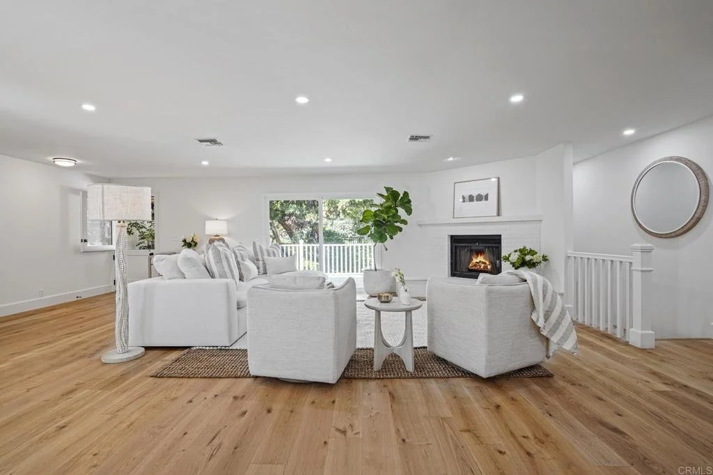 Amy - New Livingroom.jpeg