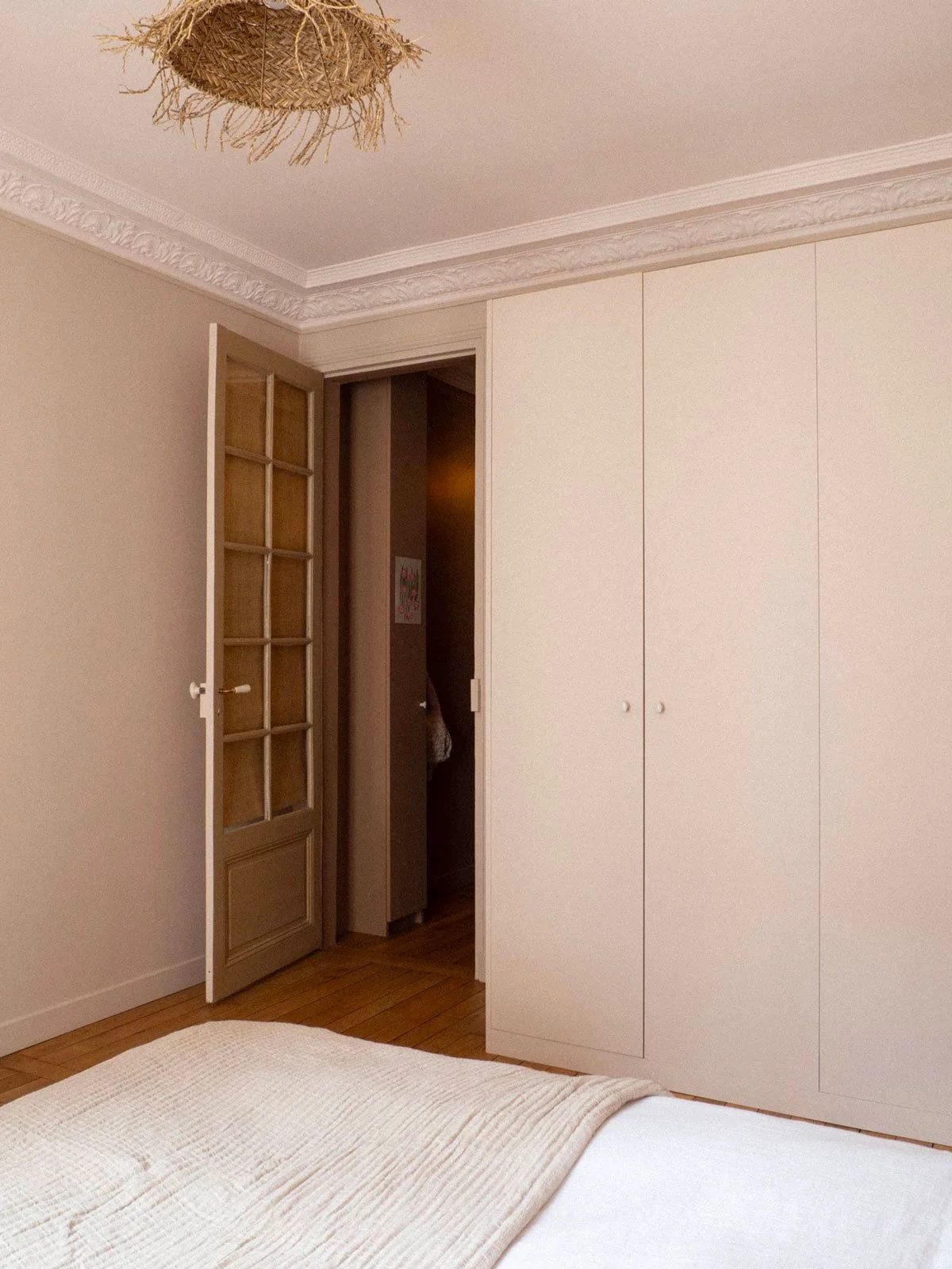 Chambre dans un appartement rénové à Toulon dans le Var par un architecte d'intérieur