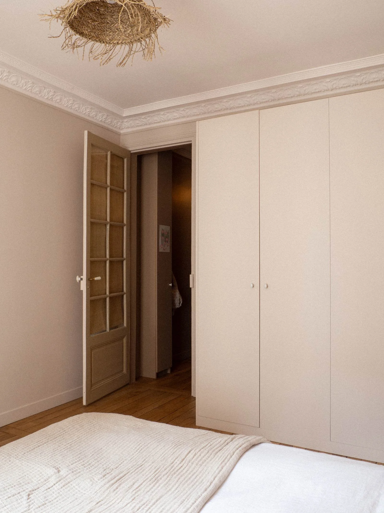 Chambre décorée par un architecte d'intérieur dans le Var