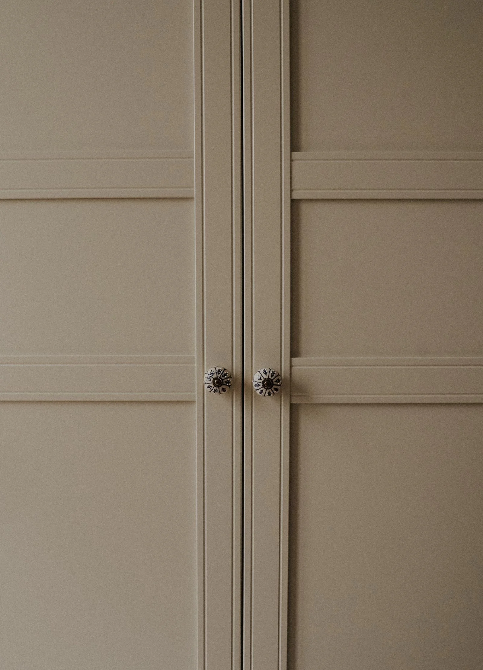 Dressing conçu dans un appartement dans le Var par un architecte d'interieur