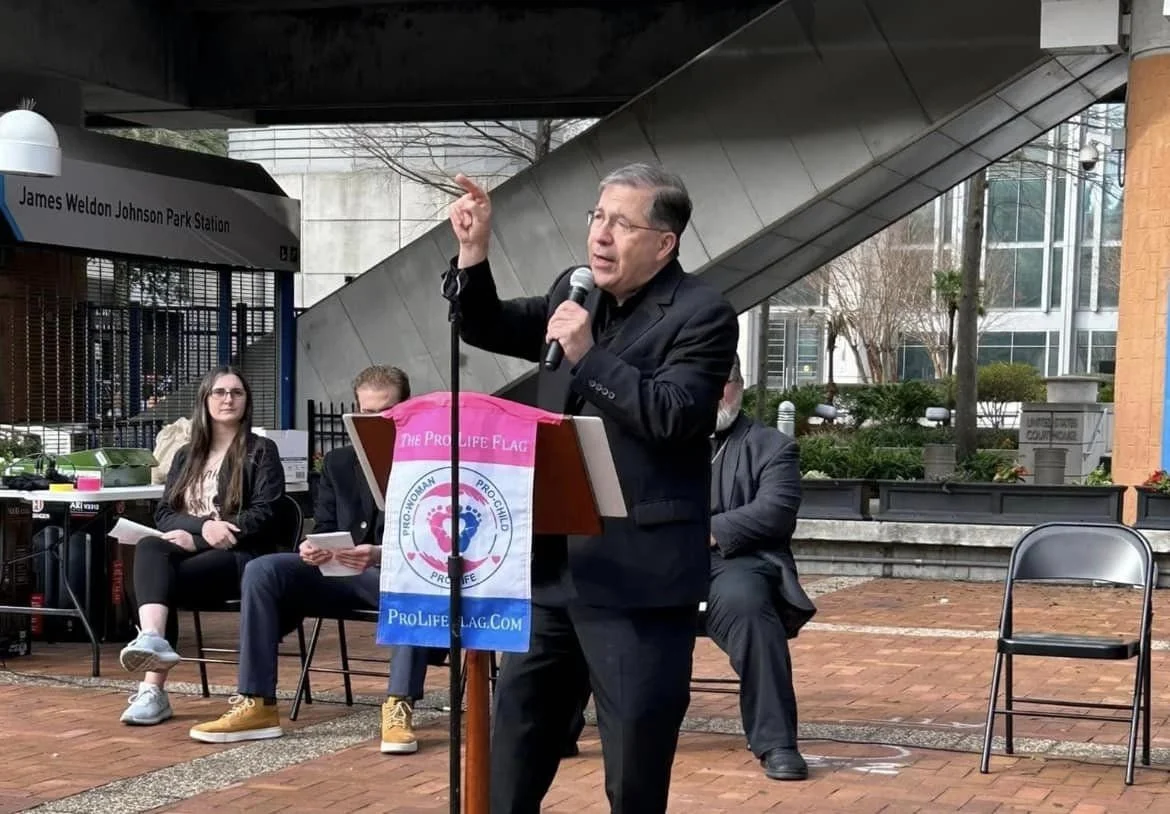 Frank Pavone.jpg