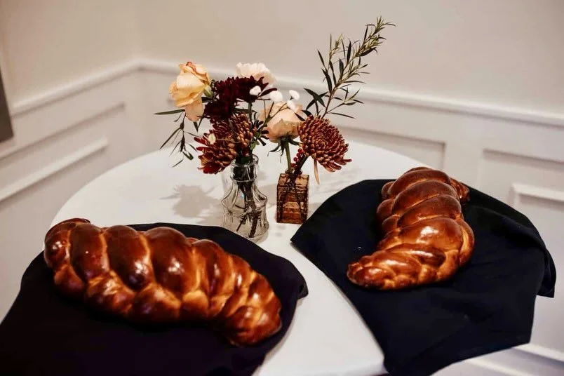 Let us elevate your gathering with our challah. We love baking for weddings, bar and bat mitzvahs, and other special events (especially custom shapes and extra large loaves!) ✨
