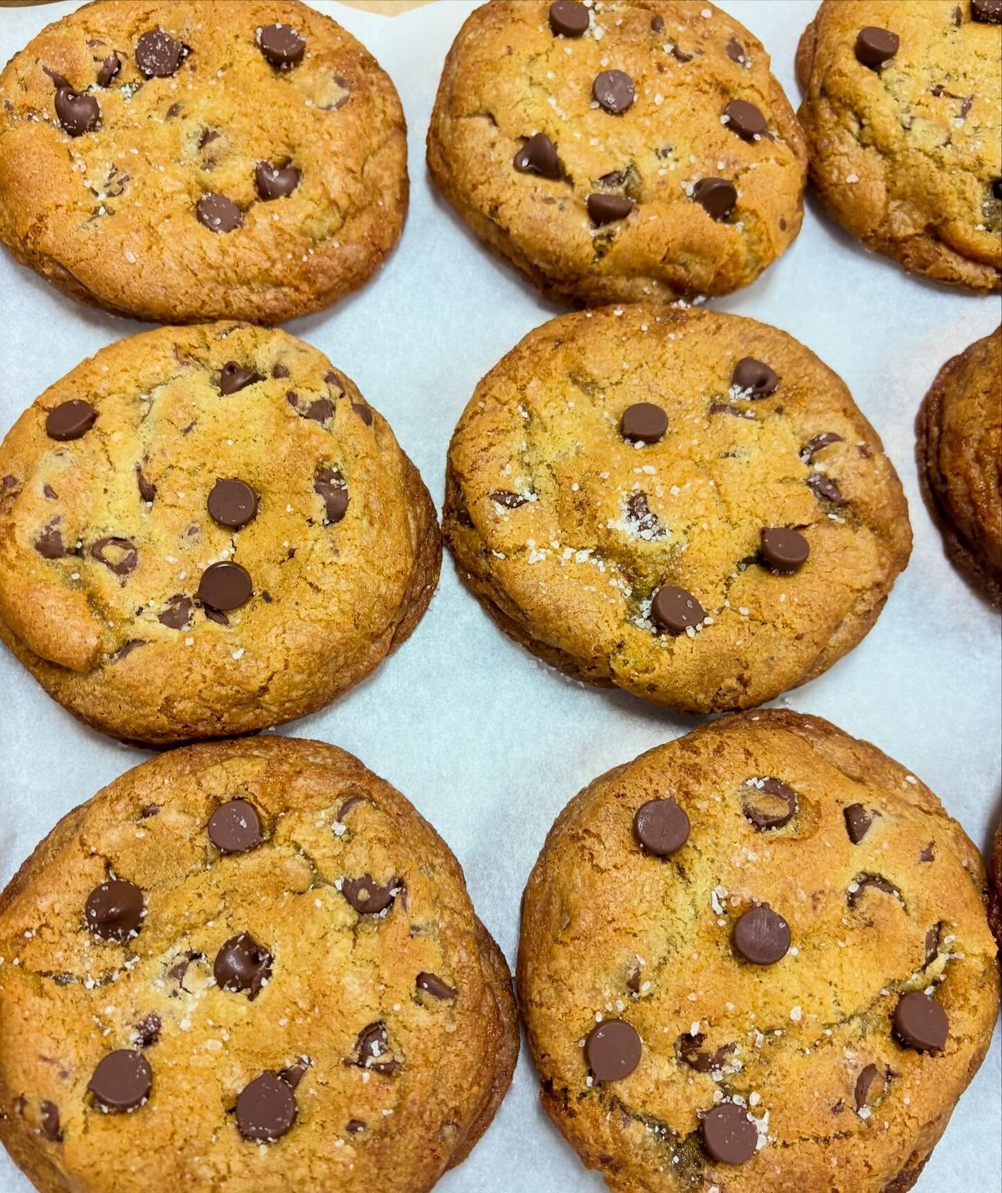 A crowd favorite for a reason.

Flaky sea salt, gooey centers, and plenty of chocolate.

This batch headed out for an event this weekend!