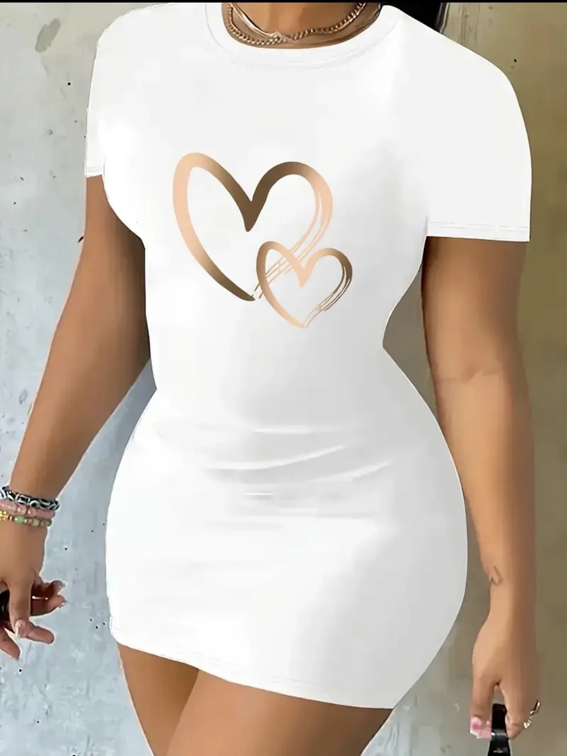 Chic Heart-Patterned Round Neck Dress