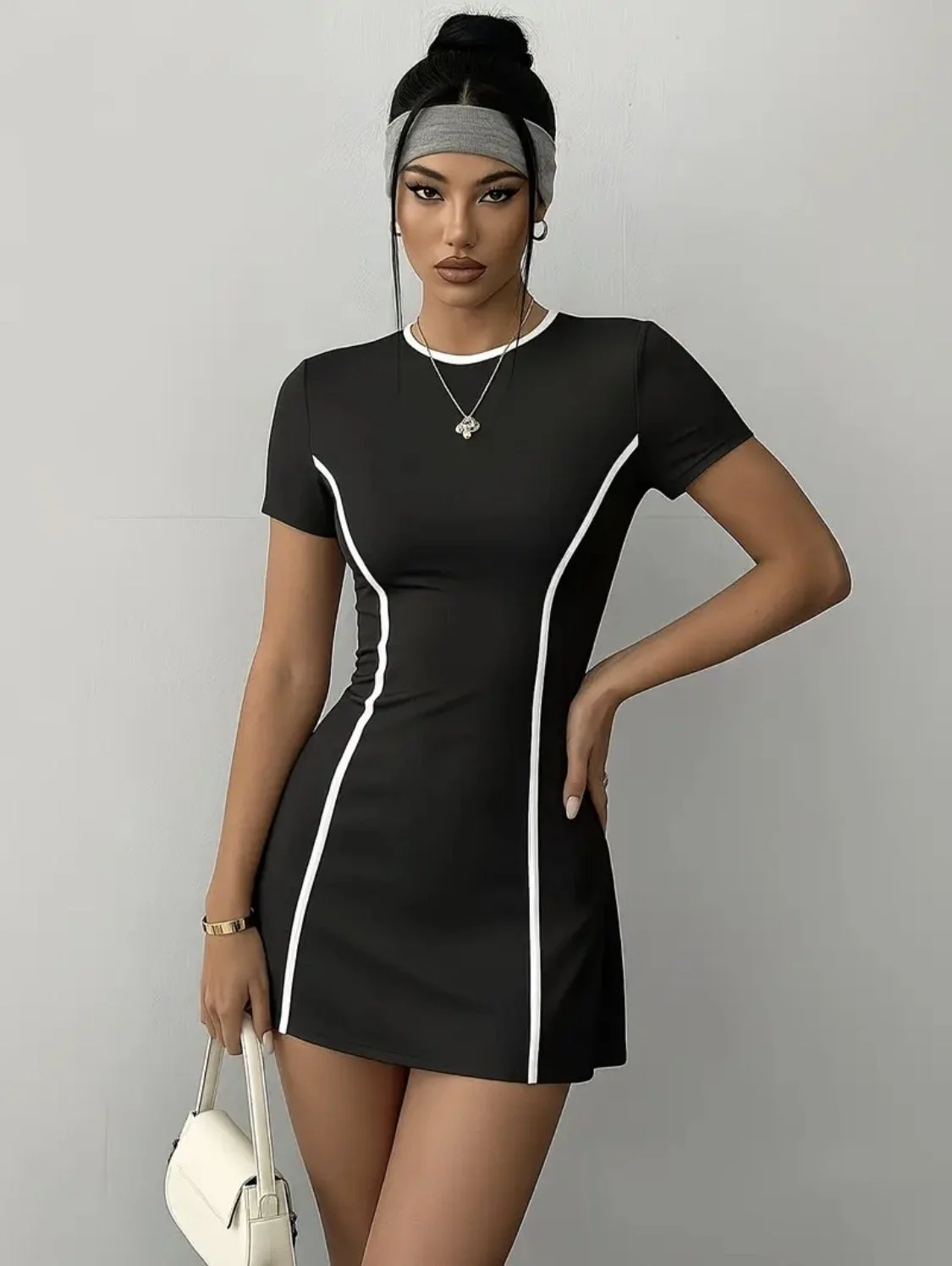 Black & White Contrast Slim-fit Sporty Dress